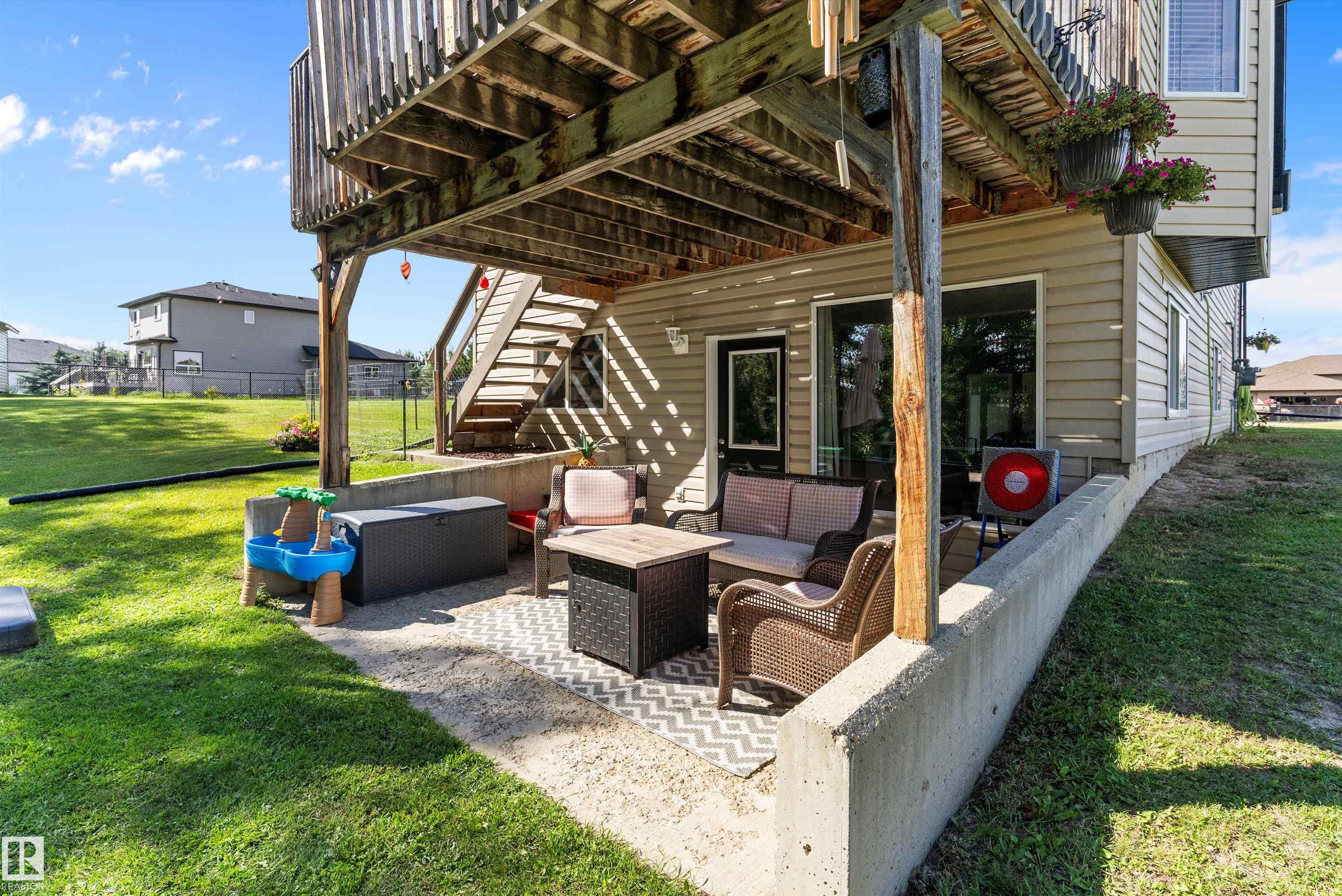 Photo 41 at 75 Willowview Bv, Willow Peak Park, Rural Parkland County