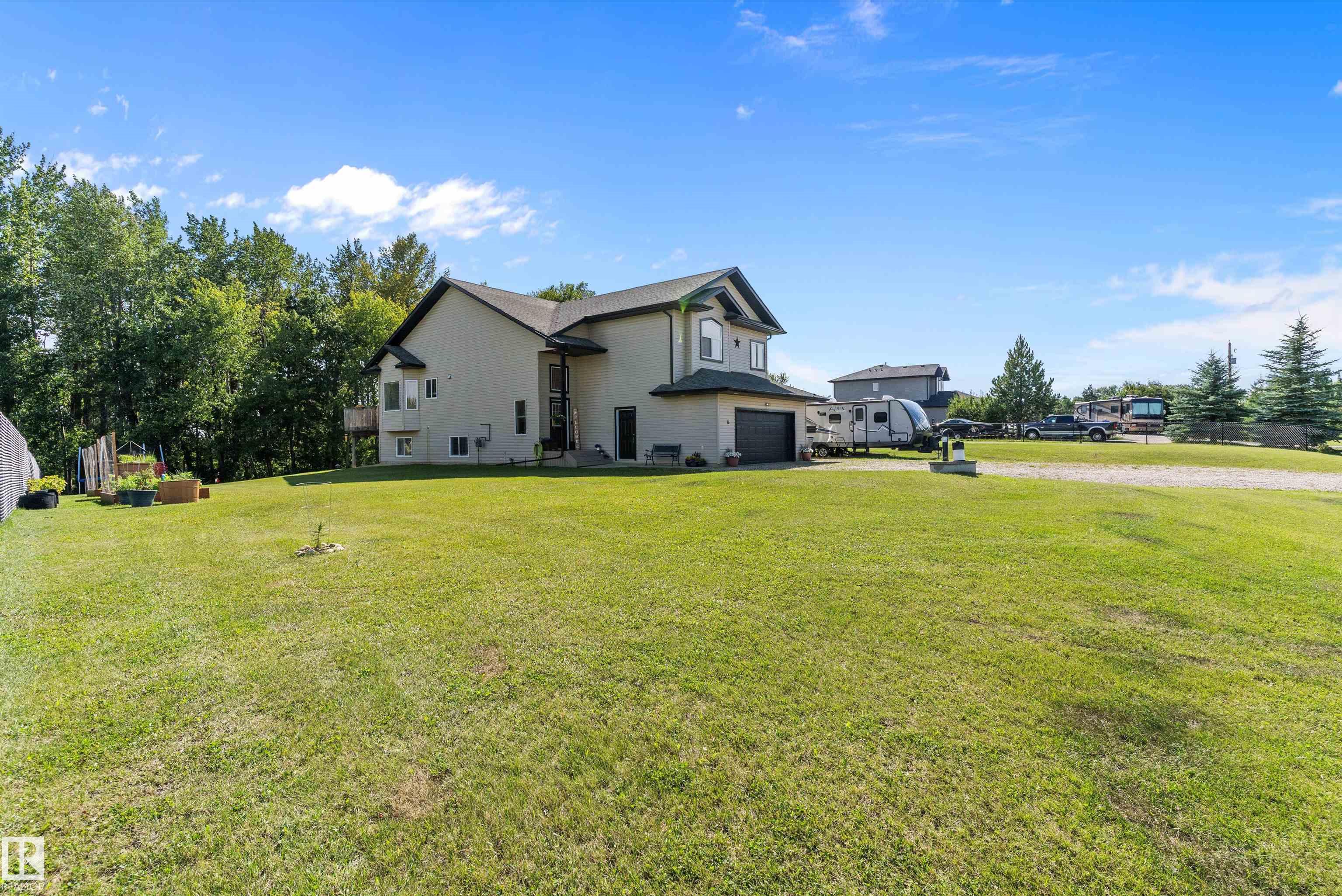 Photo 45 at 75 Willowview Bv, Willow Peak Park, Rural Parkland County