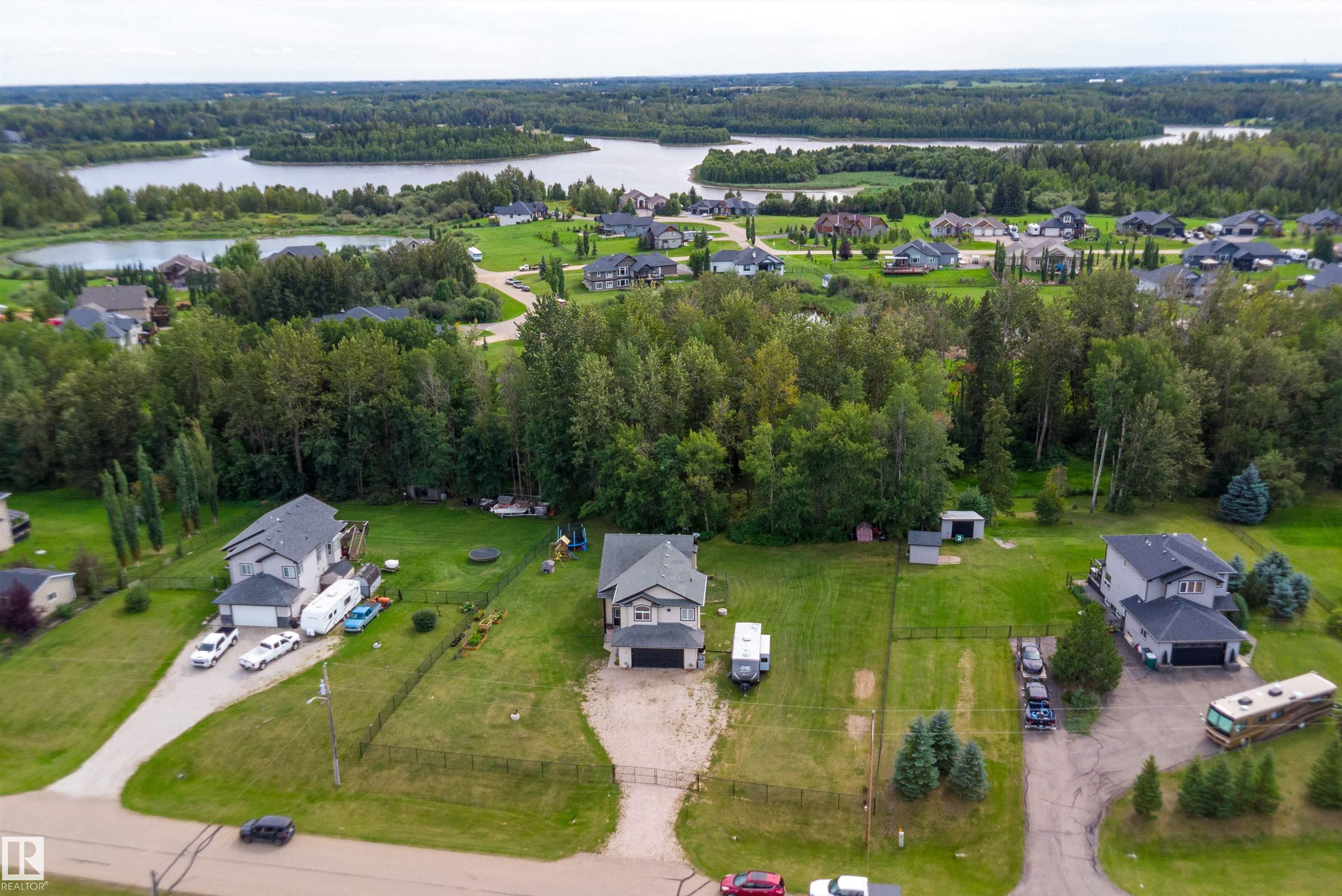 Photo 55 at 75 Willowview Bv, Willow Peak Park, Rural Parkland County