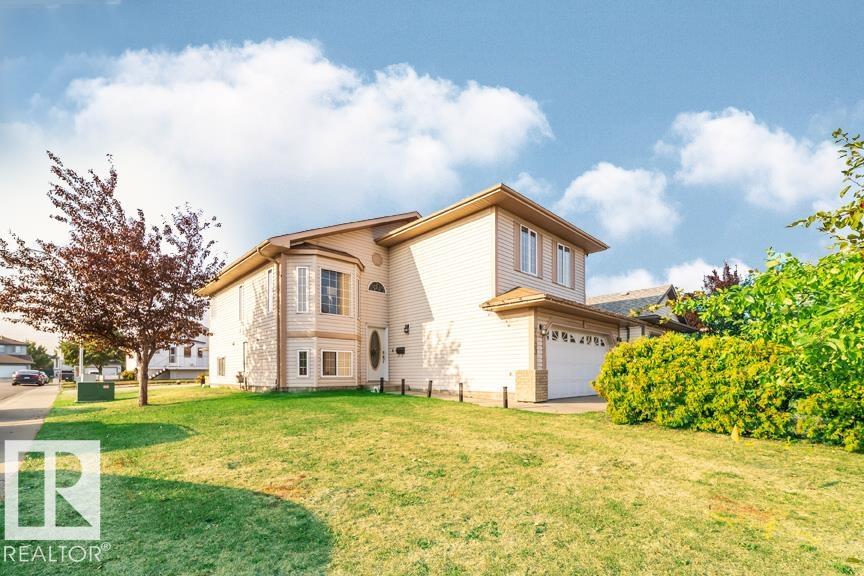 6703 165 Avenue NW, Ozerna, Edmonton 