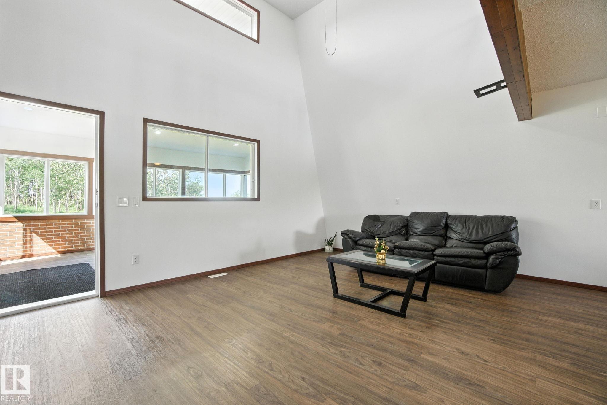 Photo 13 at 51019 Rge Road 273, None, Rural Parkland County