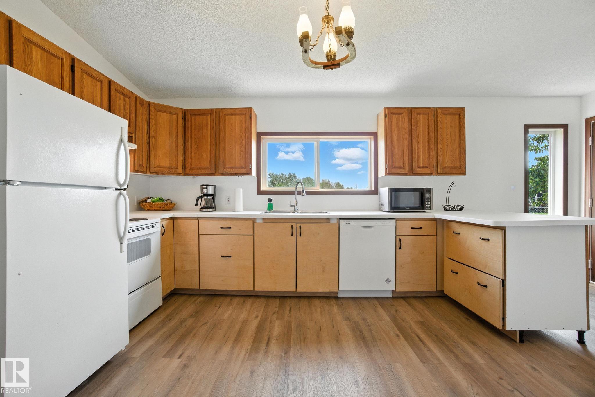 Photo 17 at 51019 Rge Road 273, None, Rural Parkland County