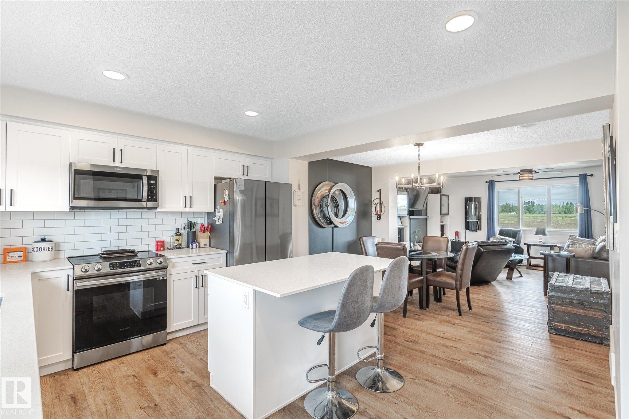 Photo 13 at 1221 Mcleod Avenue, Easton, Spruce Grove