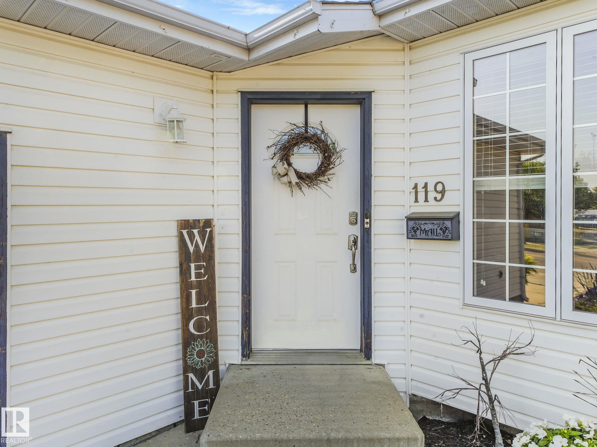 Photo 3 at 119 Deer Ridge Drive, Deer Ridge, St. Albert