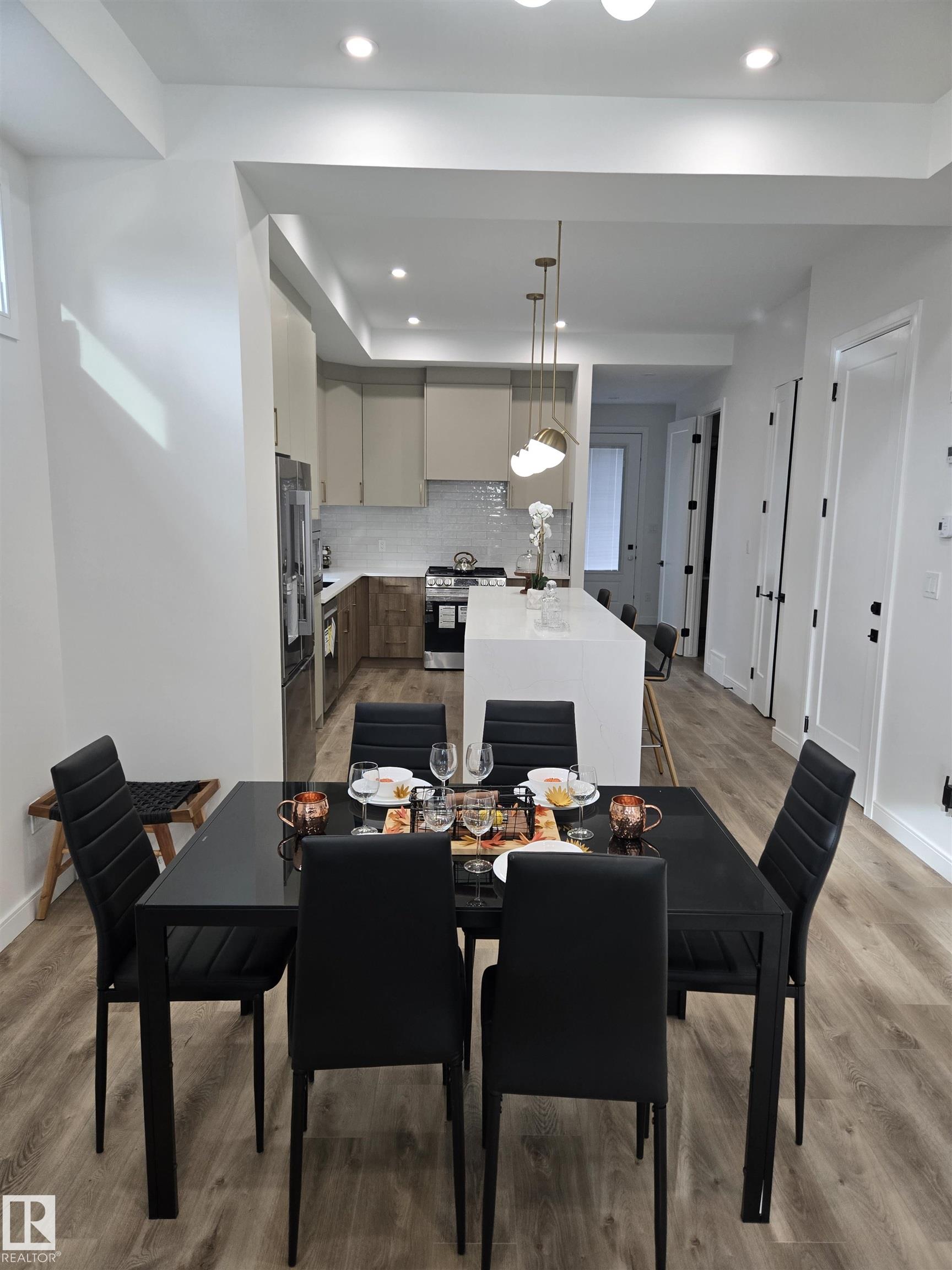 Picture for 7942 89 AV NW