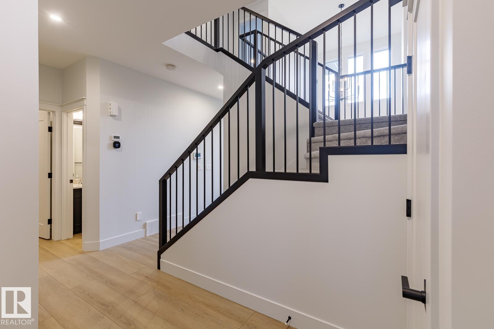 Photo 2 at 13039 212 Street NW, Trumpeter Area, Edmonton