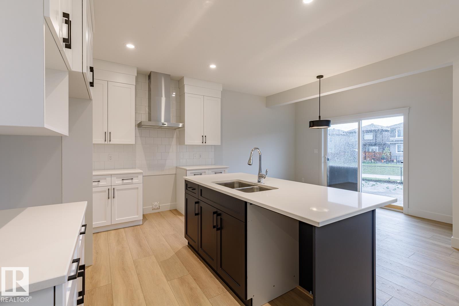 Photo 14 at 13039 212 Street NW, Trumpeter Area, Edmonton