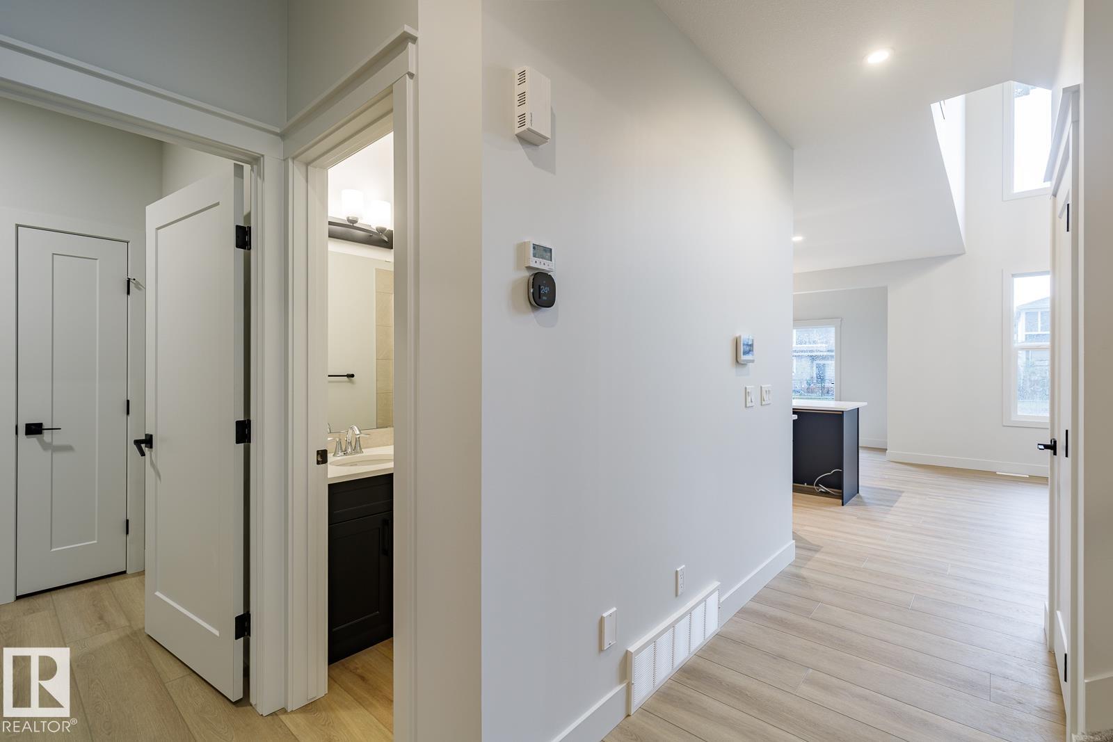Photo 3 at 13039 212 Street NW, Trumpeter Area, Edmonton