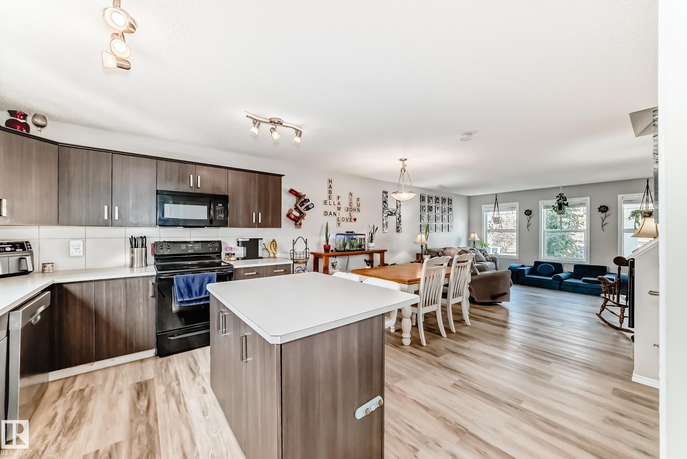 Photo 12 at 398 Simmonds Way, Southfork, Leduc
