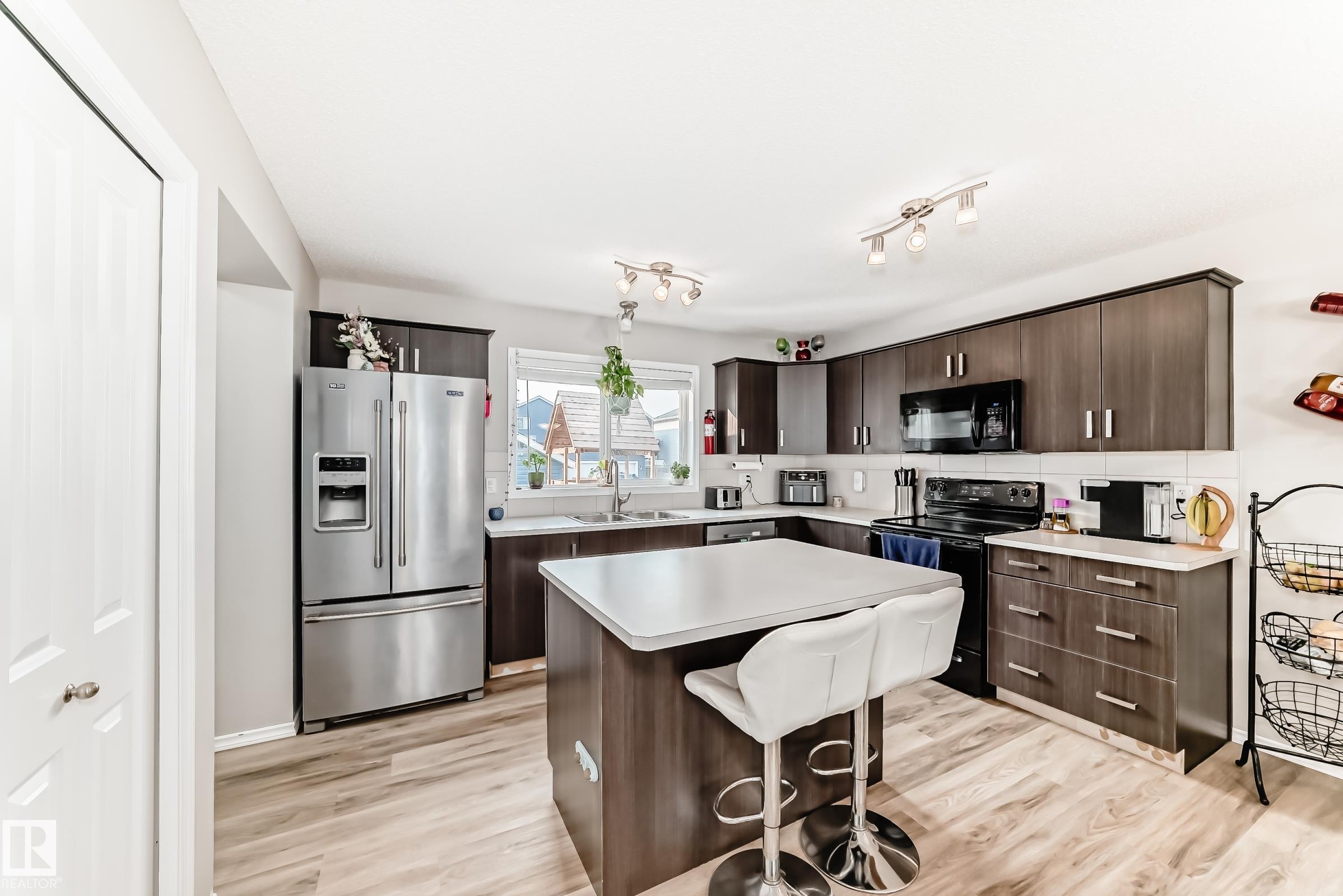 Photo 7 at 398 Simmonds Way, Southfork, Leduc