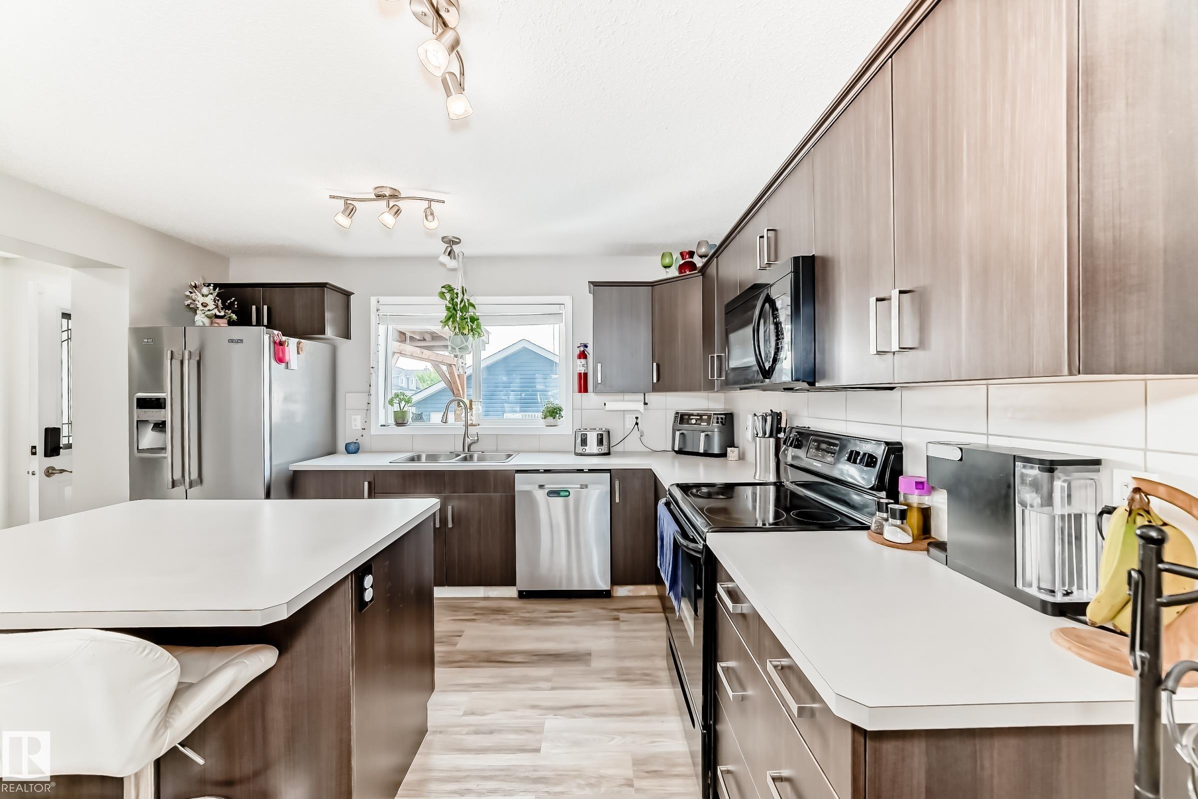 Photo 10 at 398 Simmonds Way, Southfork, Leduc