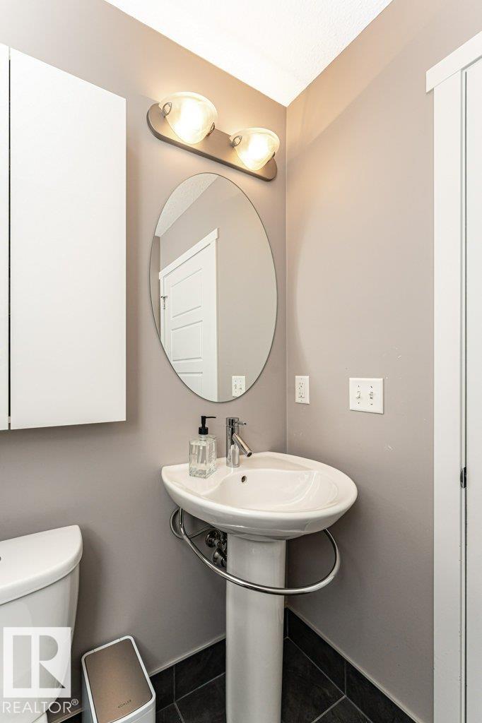 http://cdnparap120.paragonrels.com/ParagonImages/Property/p12/RAE/225369785/21/0/0/d78cebe3d4ea80d372a2ac76bbd61154/1/8d6ed554474b5f8ee28303104b64d30f/225369785-92045b07-fb38-4337-8ab1-b7d2bf05927c.JPG