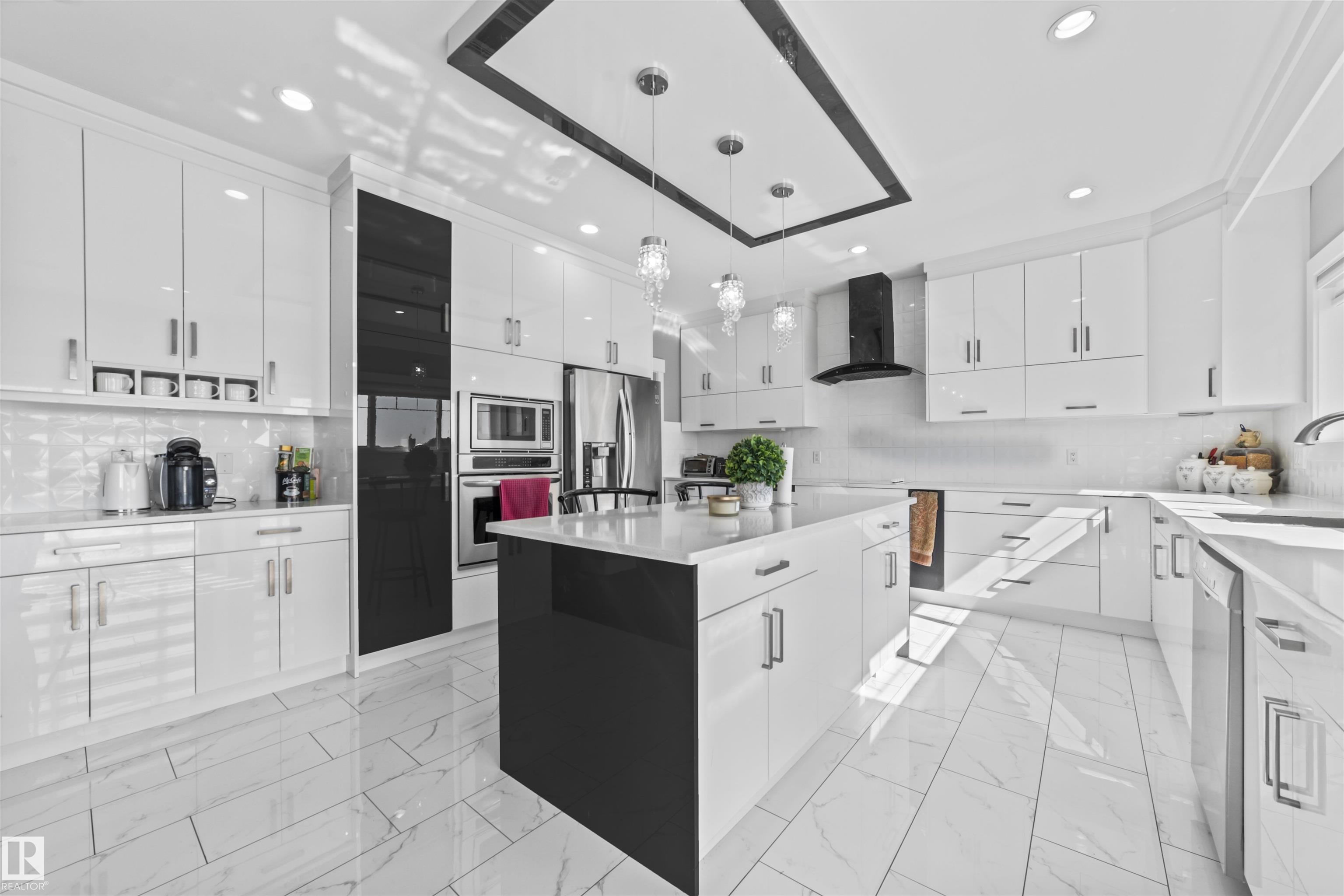 Photo 13 at 3909 49 Avenue, Forest Heights, Beaumont