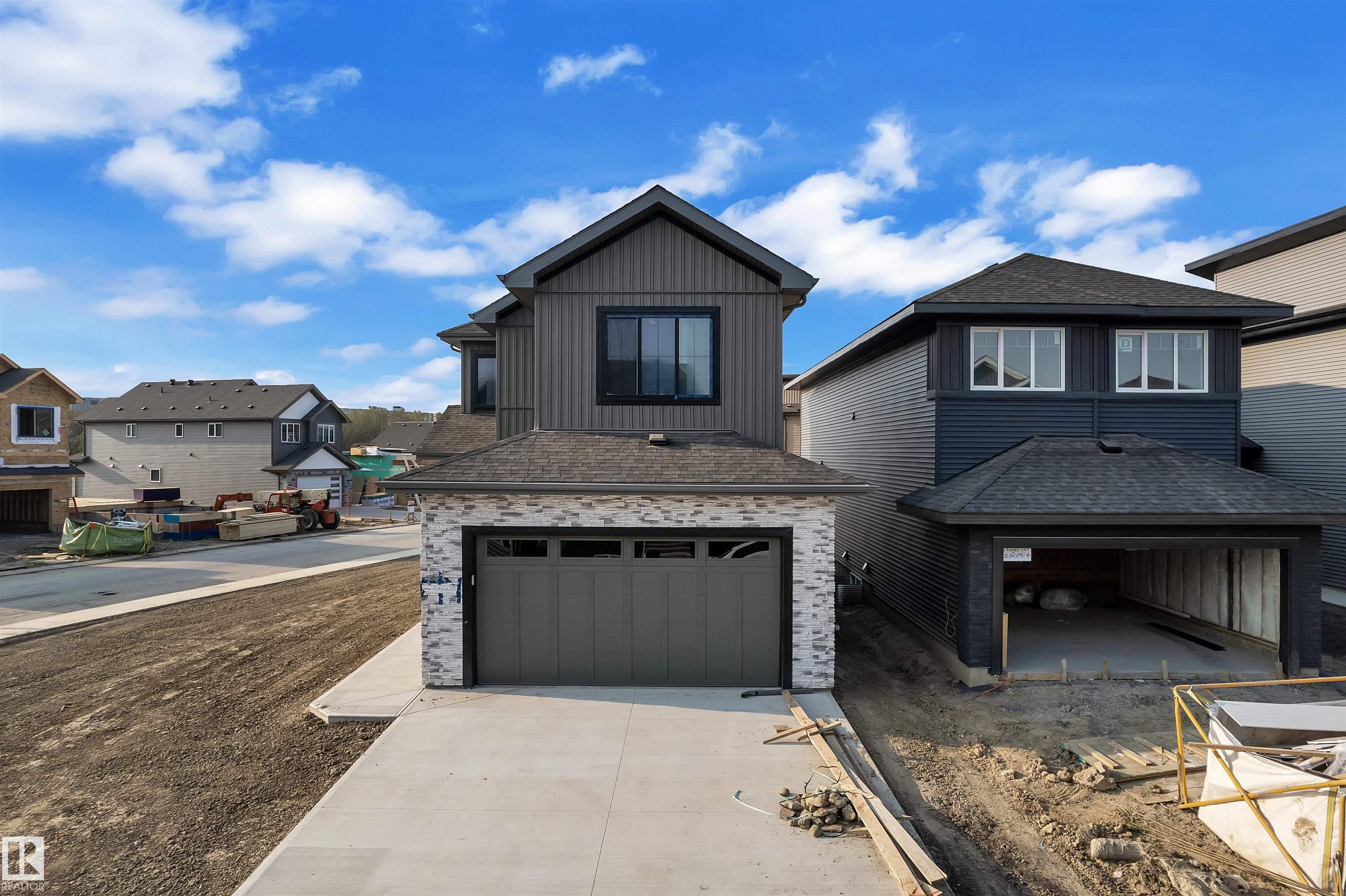 Photo 3 at 18 Norwyck Way, Fenwyck, Spruce Grove