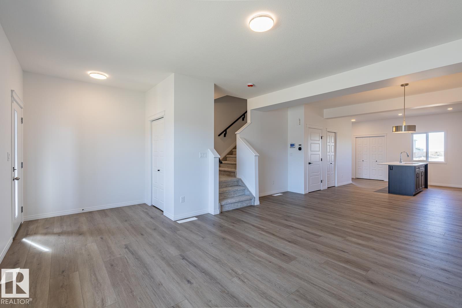 Photo 5 at 32 Resplendent Way, Riverside, St. Albert