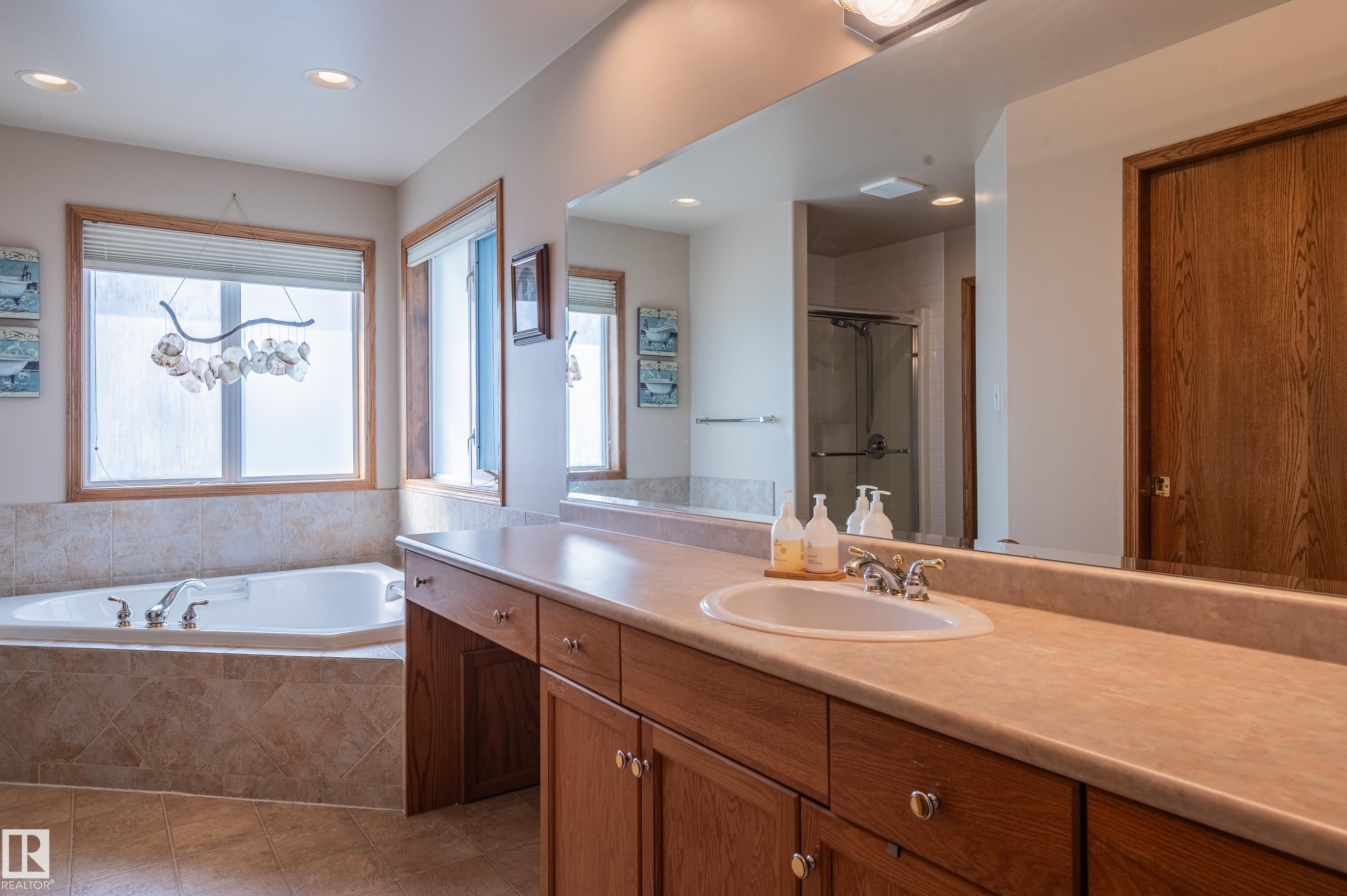 Photo 45 at 4 Briarwood Way, Graybriar, Stony Plain