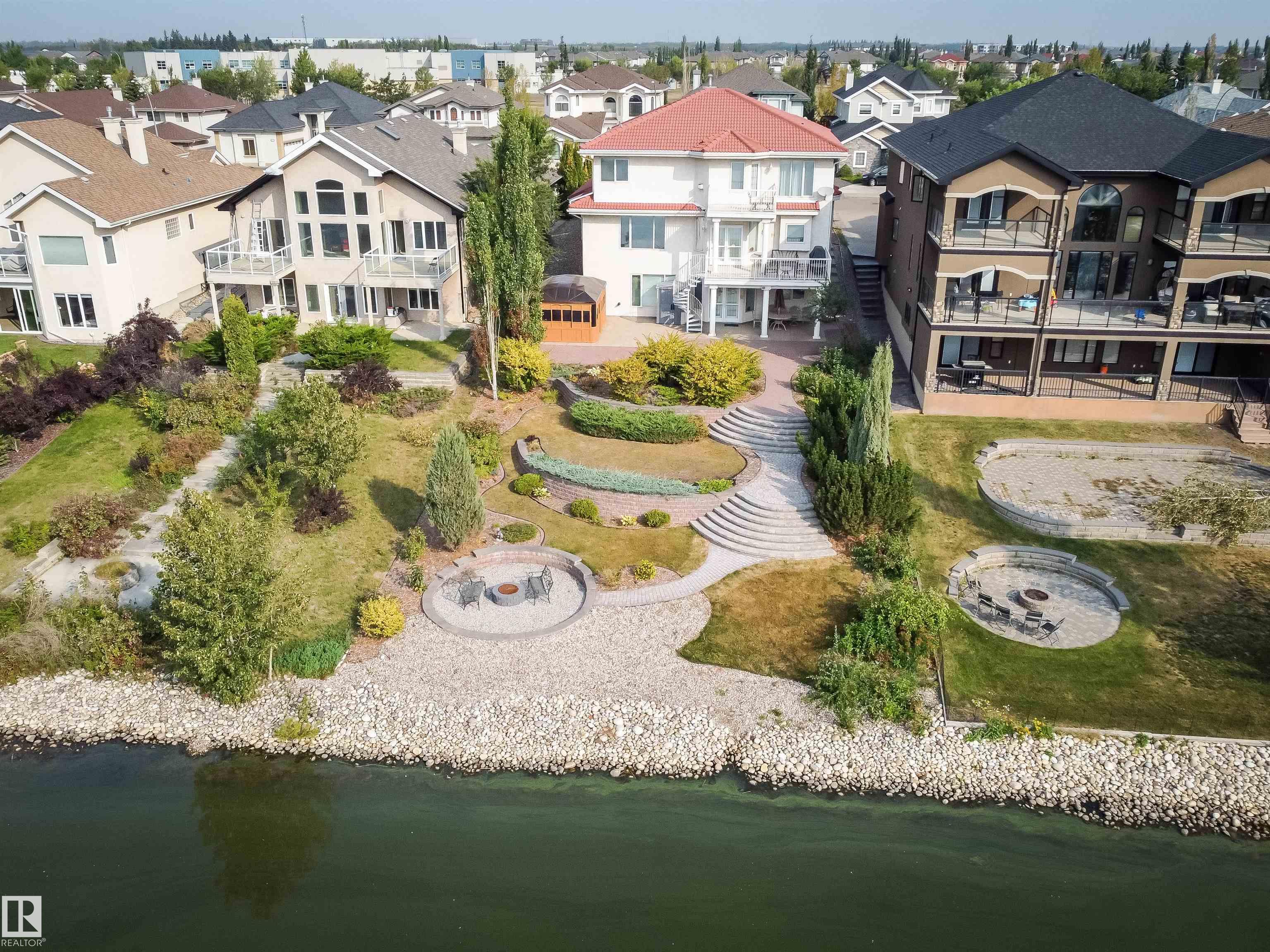 13527 158 Avenue NW, Carlton, Edmonton 