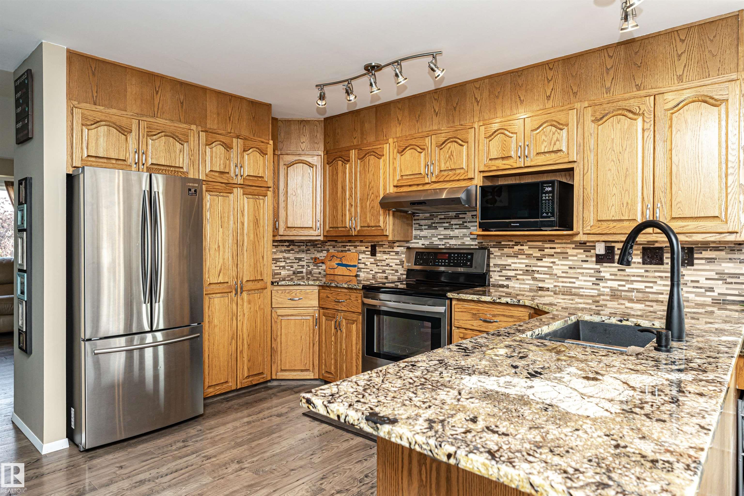 Photo 16 at 9007 102 Avenue, Sunshine Estates, Morinville