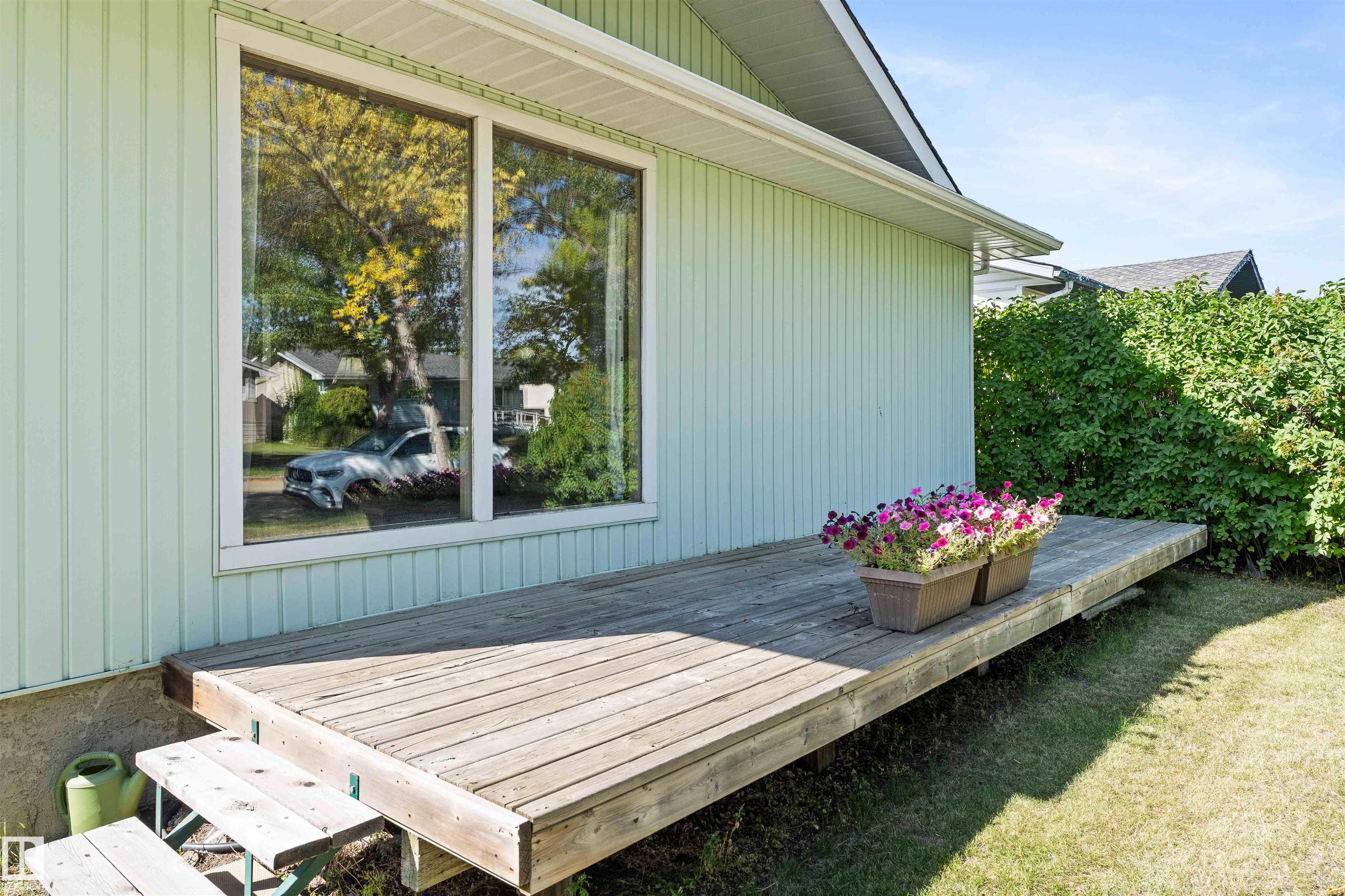 Photo 2 at 9414 96 Street, Sherridon Heights, Fort Saskatchewan