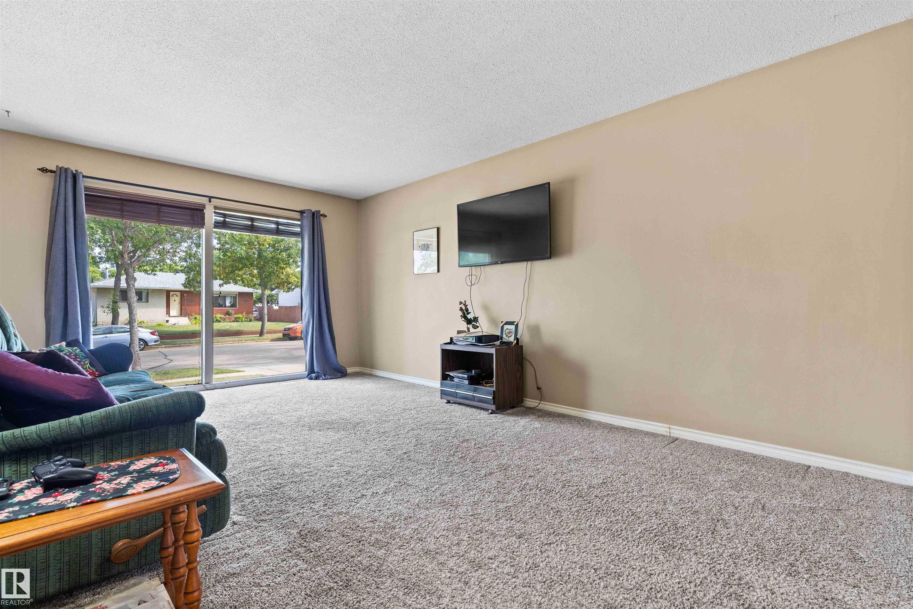 Photo 7 at 9414 96 Street, Sherridon Heights, Fort Saskatchewan