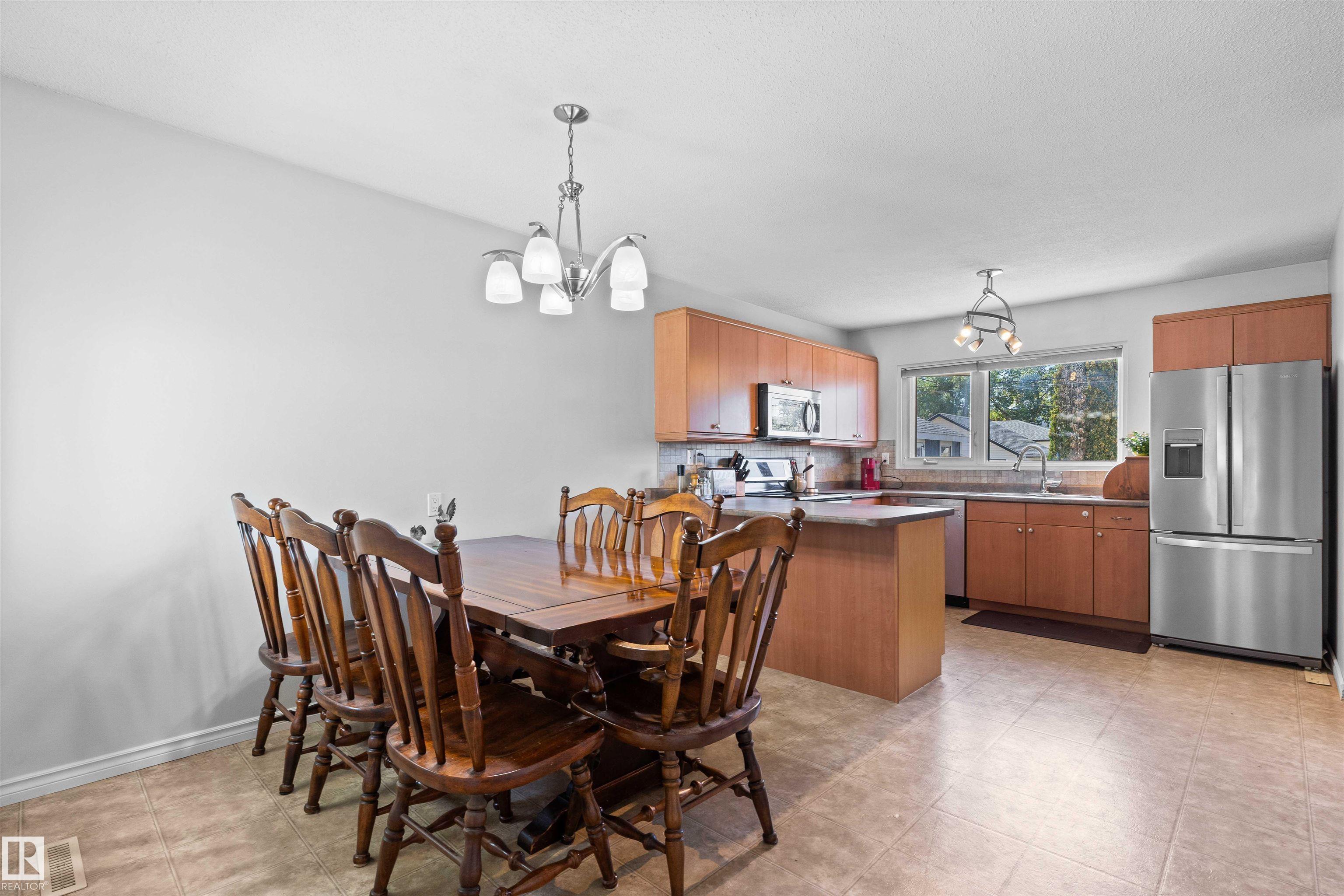 Photo 10 at 9414 96 Street, Sherridon Heights, Fort Saskatchewan
