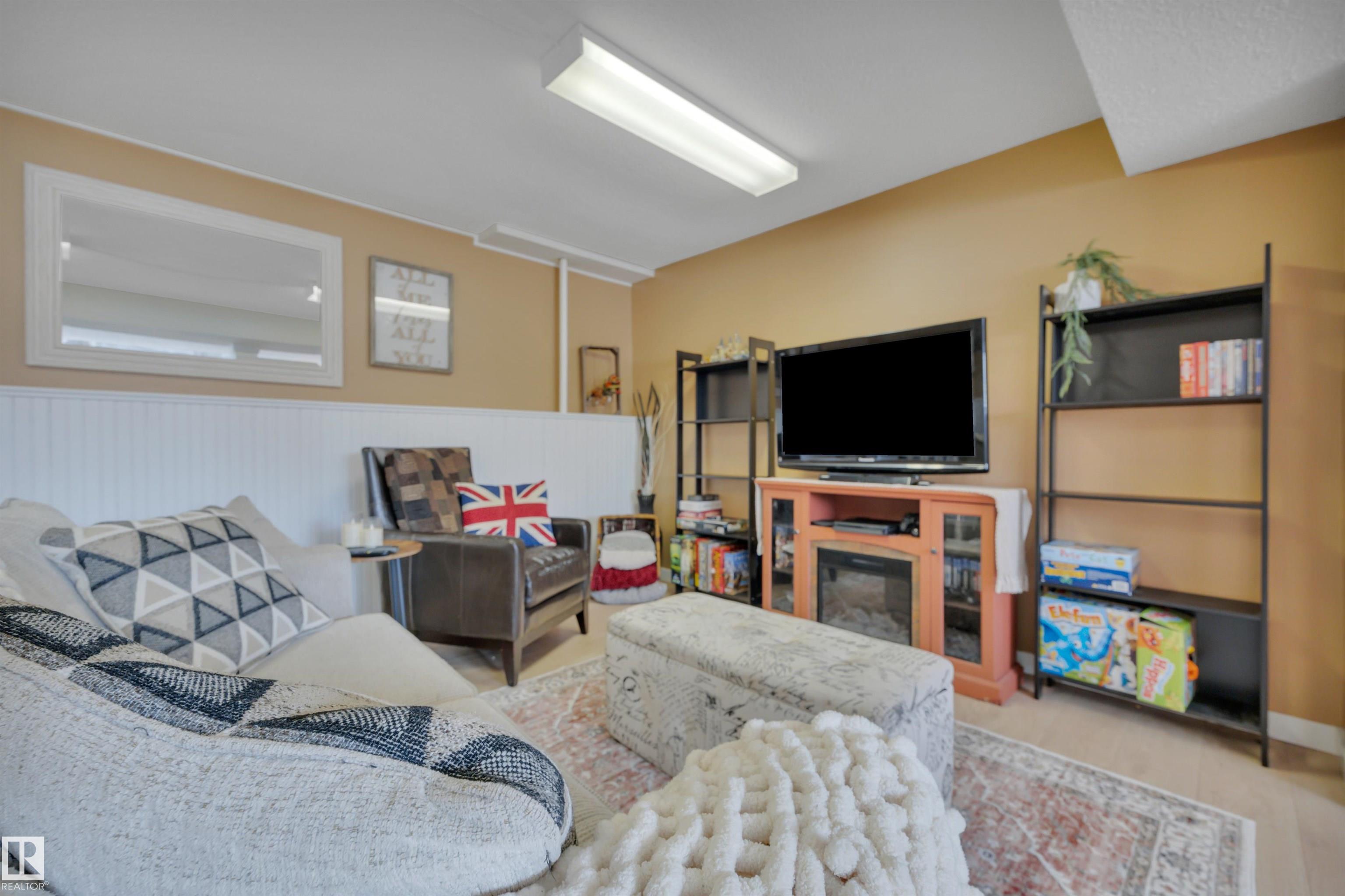 Photo 31 at 4204 42 Avenue, South Park, Leduc