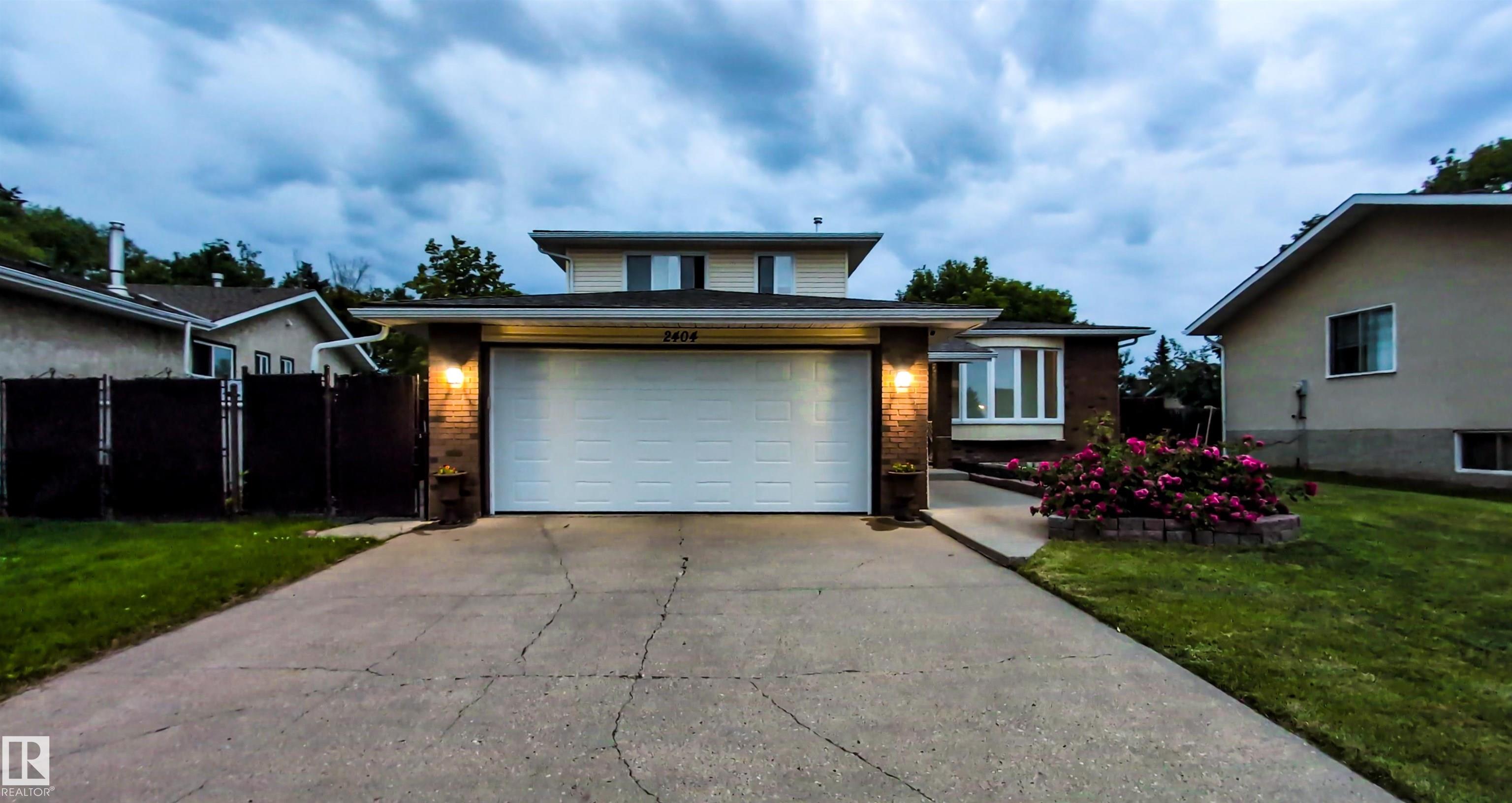 2404 80 Street NW, Meyonohk, Edmonton 