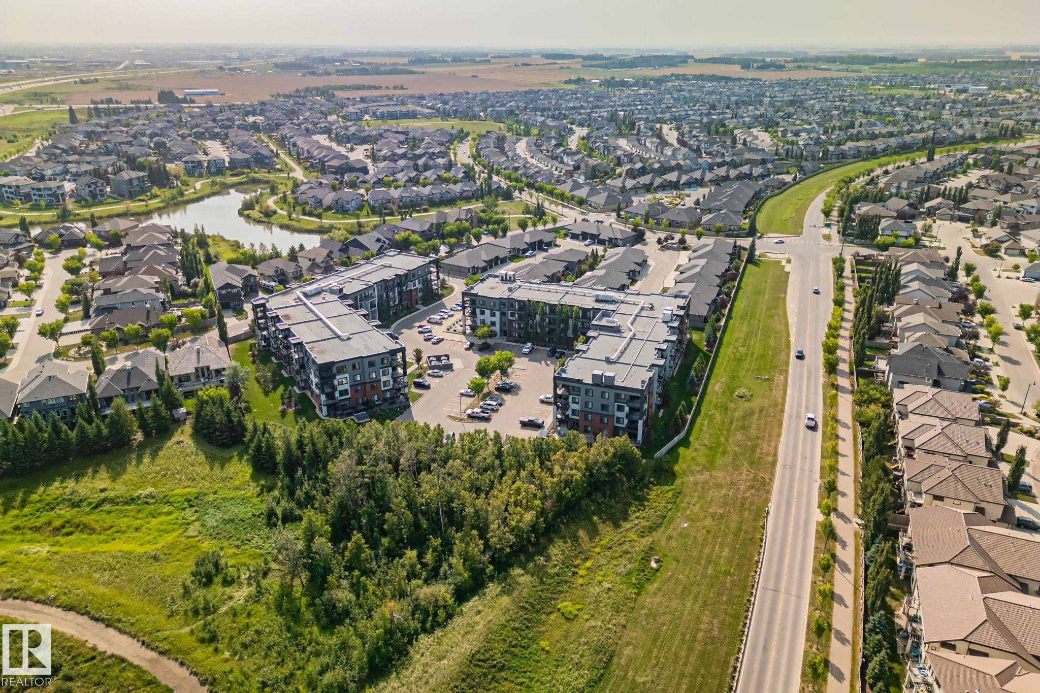 http://cdnparap120.paragonrels.com/ParagonImages/Property/p12/RAE/225369978/33/0/0/f875ff5569e7afa7b1ba9d1c1ebfdebc/1/178ce2730e6bca8fdaa298a0177a2c03/225369978-1805c759-b9a2-4825-a3b9-b69cfcb871fd.JPG