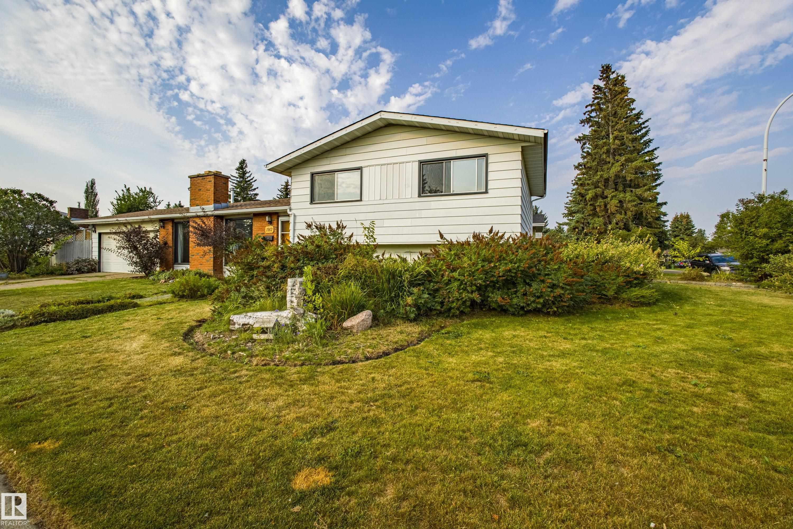 1912 68 Street NW, Ekota, Edmonton 