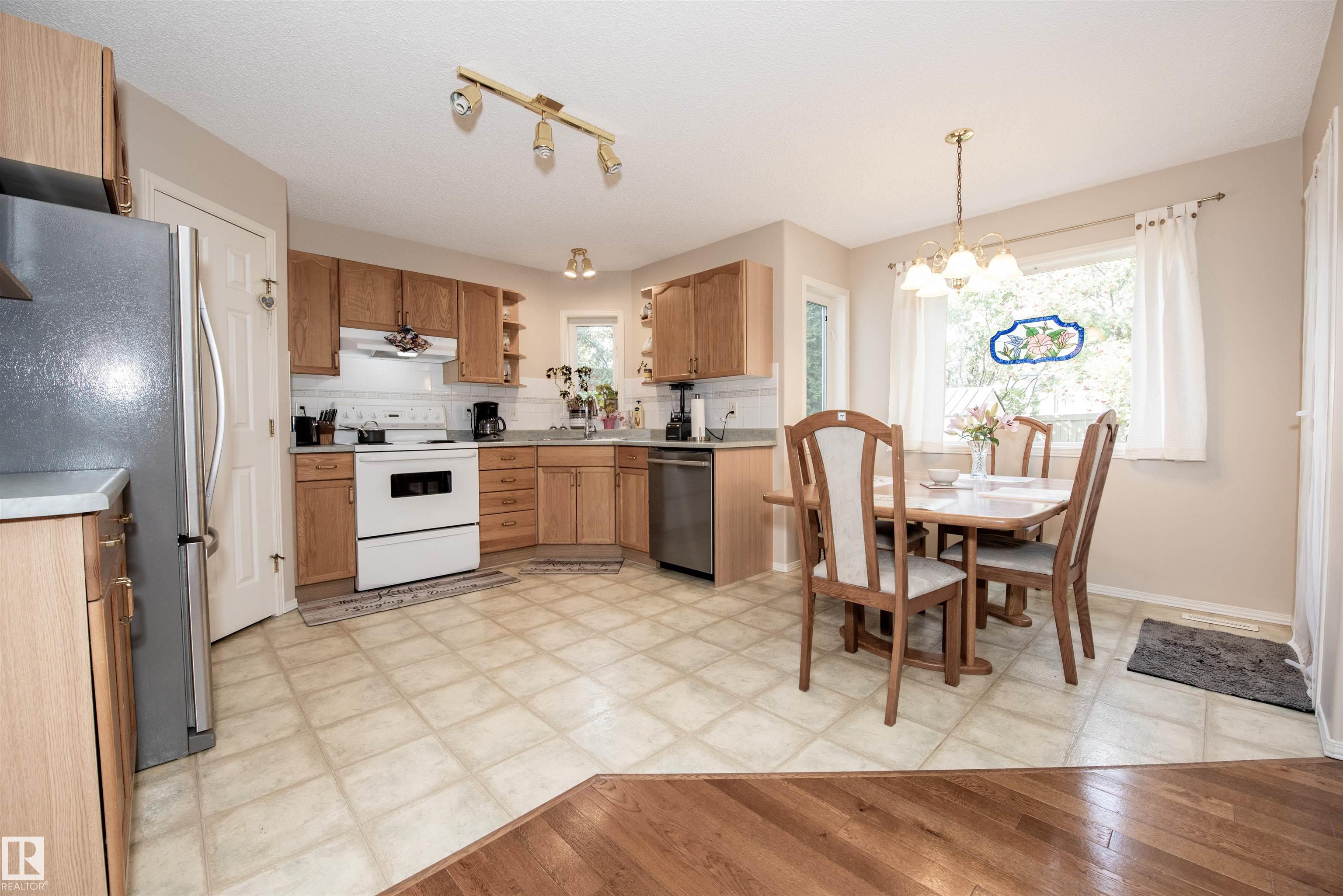 Photo 18 at 33 Eastcott Drive, Erin Ridge, St. Albert