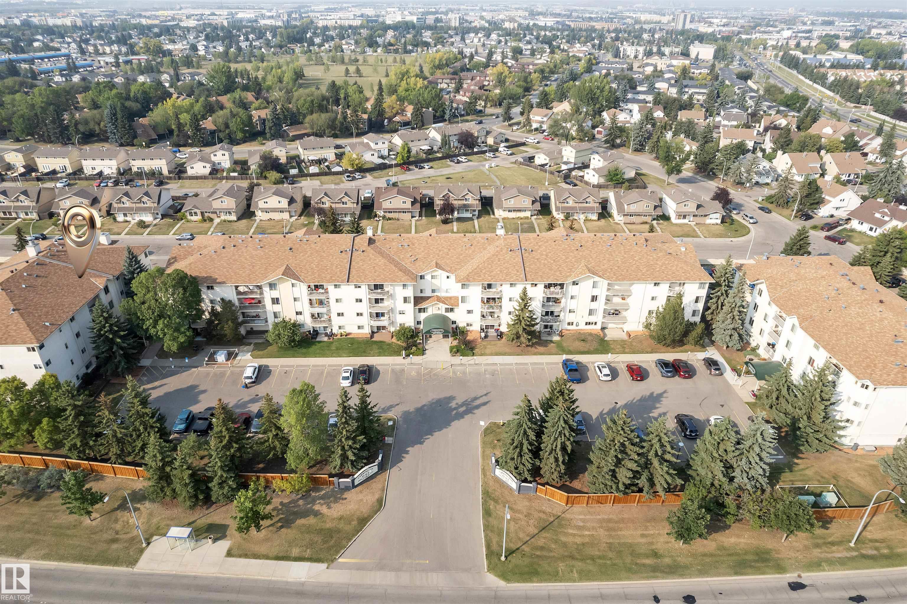 http://cdnparap120.paragonrels.com/ParagonImages/Property/p12/RAE/225370106/35/0/0/e987aae795e2a7cffe313e4f713f64ed/1/0248512067bbc31038a0b2c86599d61a/225370106-9fba4735-5121-4d9c-b041-001b352c0305.JPG