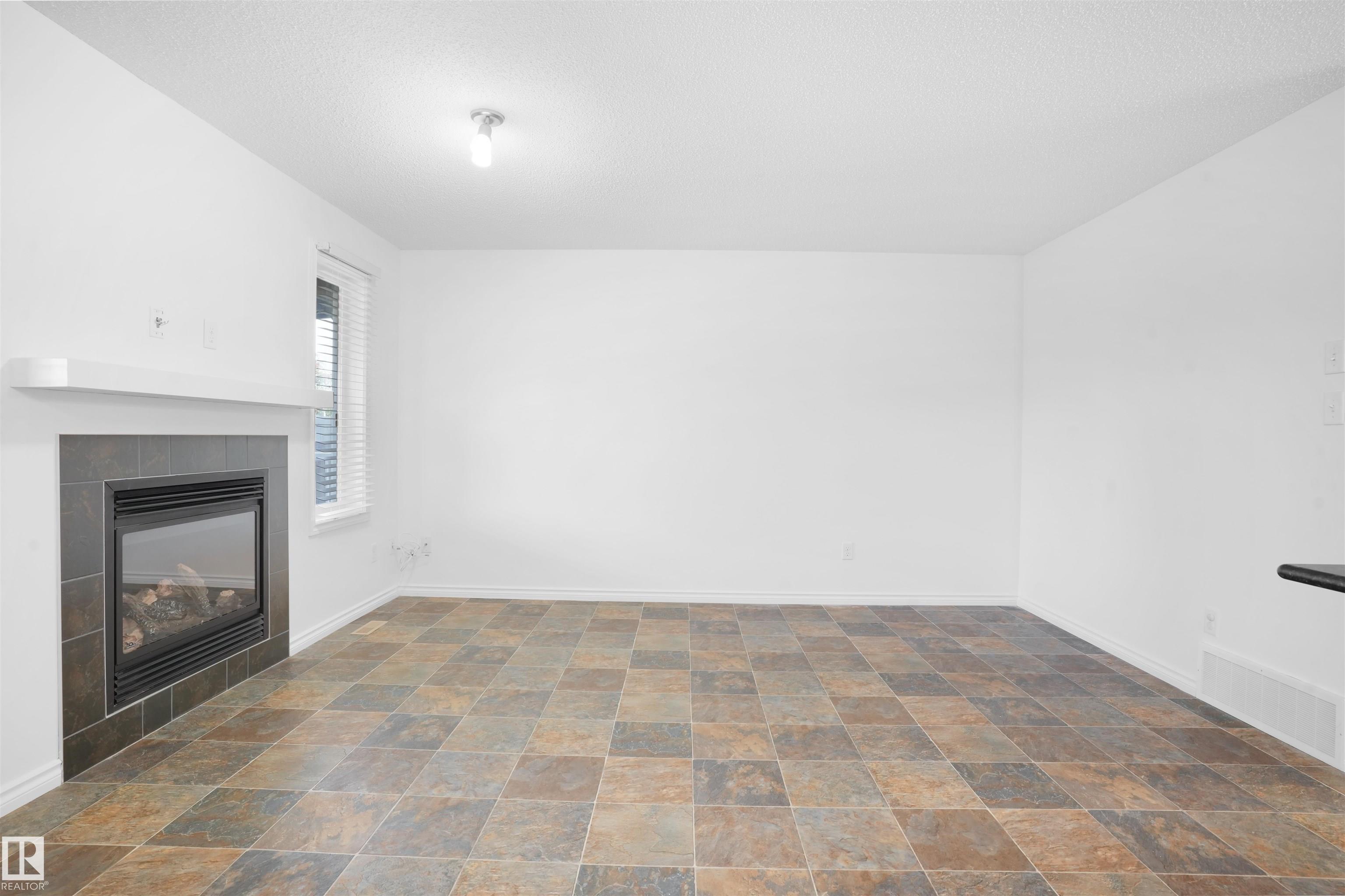 Photo 7 at 1813 28 Street NW, Laurel, Edmonton