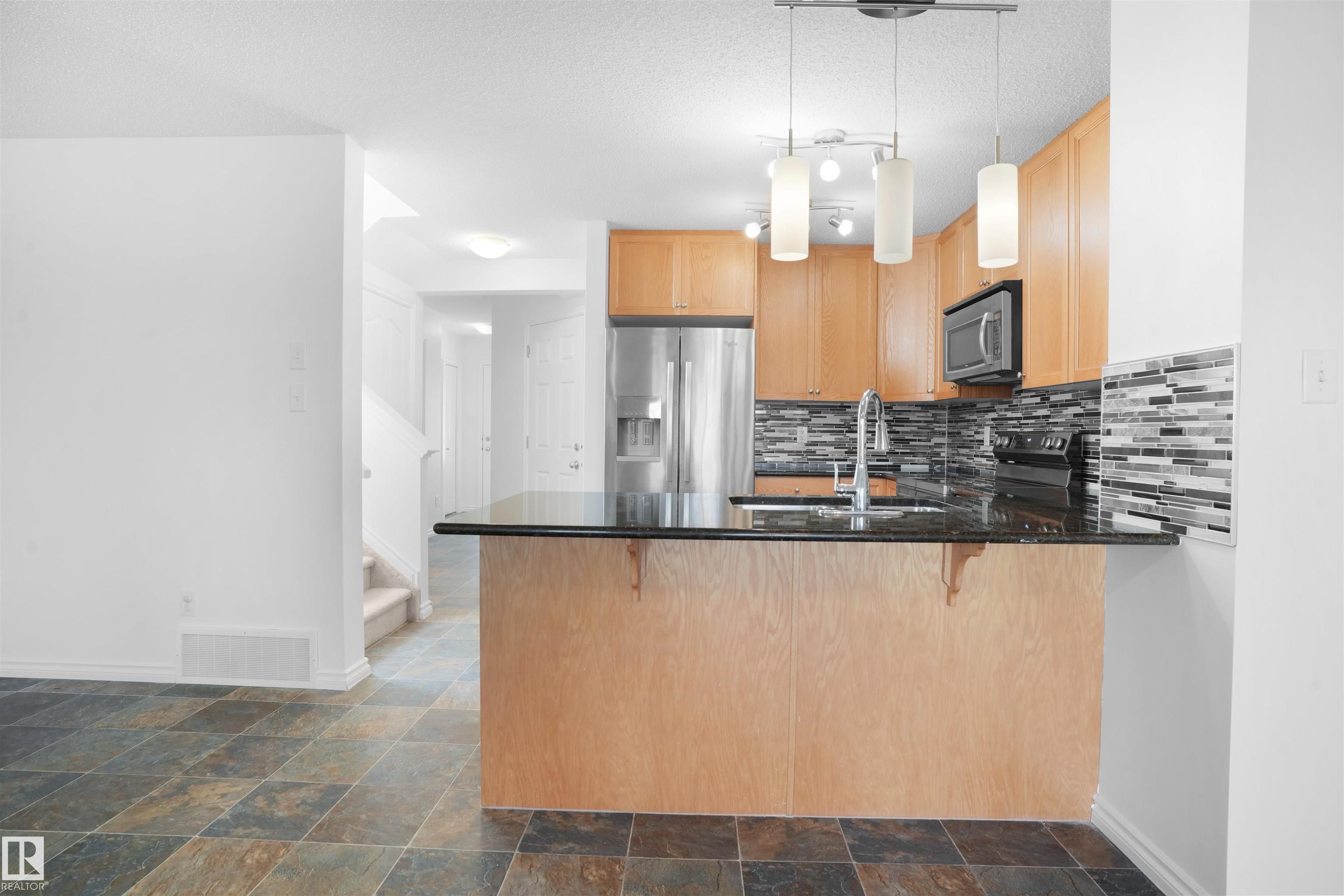 Photo 8 at 1813 28 Street NW, Laurel, Edmonton