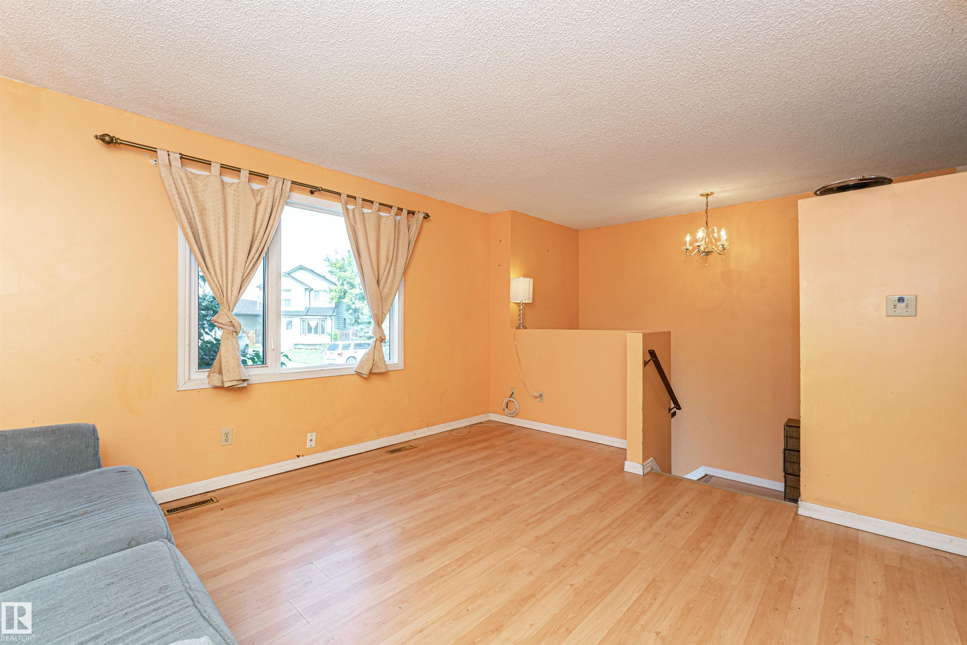 Photo 10 at 10603 98 Avenue, Morinville