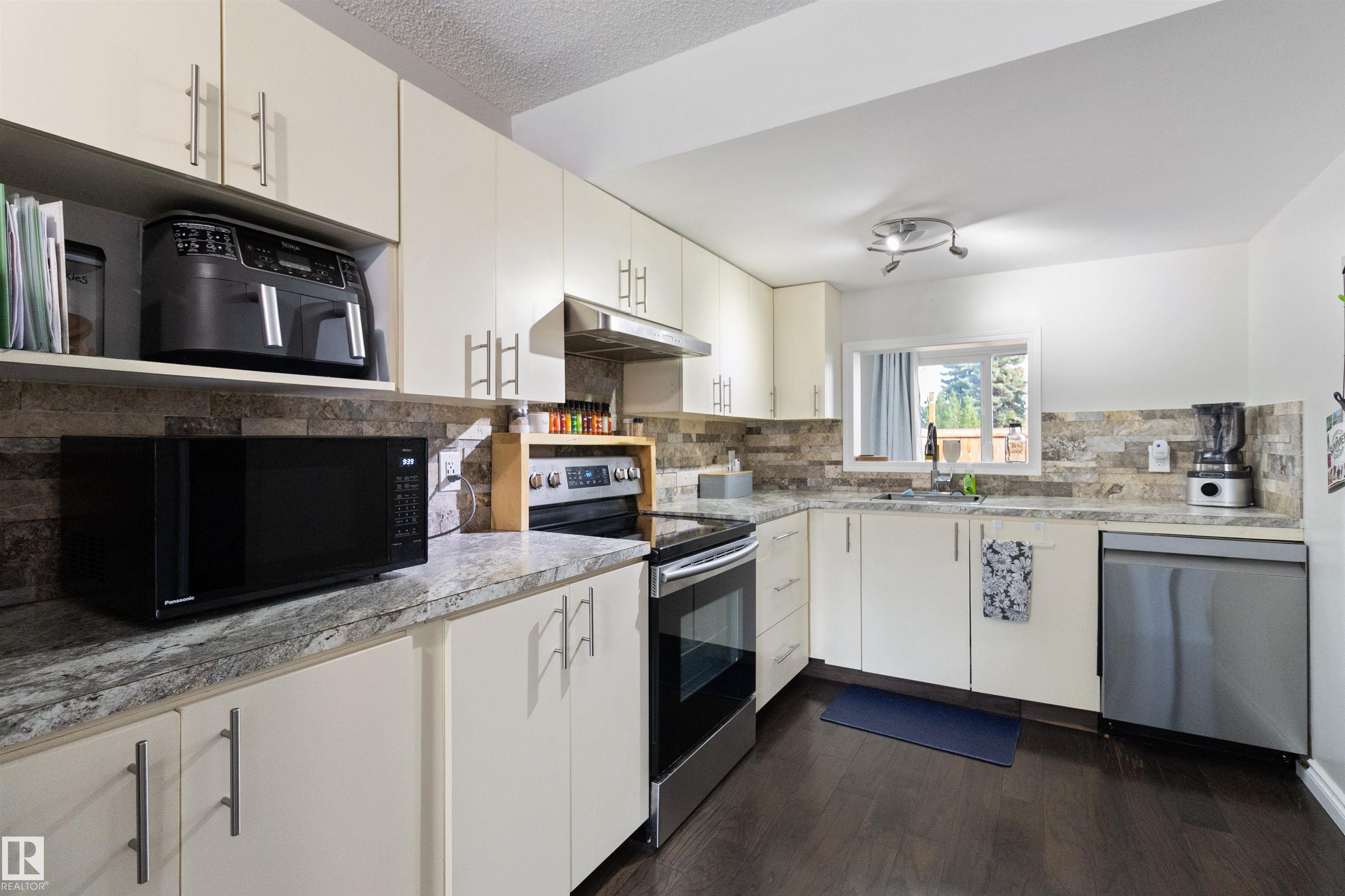 Photo 10 at 199 Grandin Village, Grandin, St. Albert