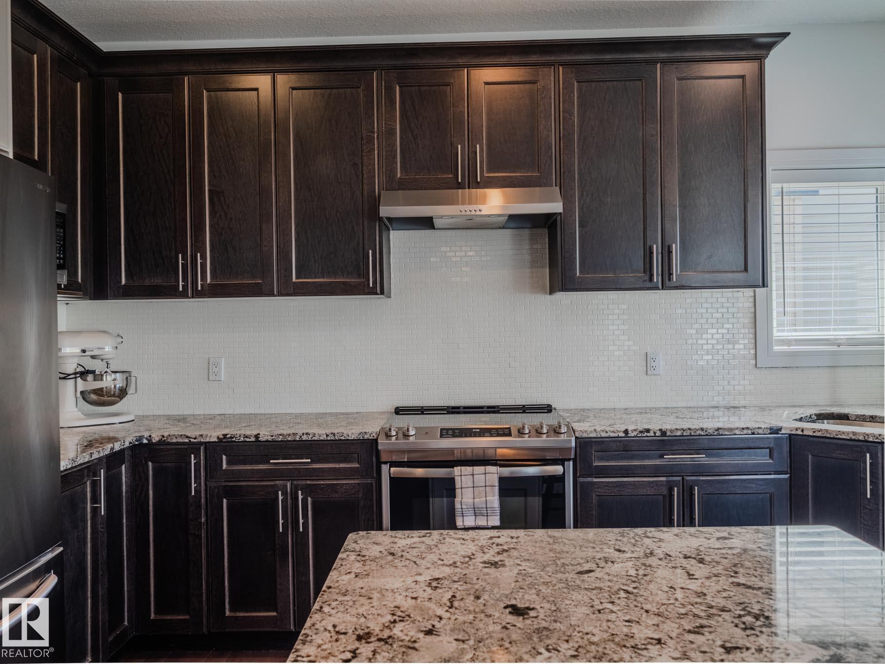 Photo 17 at 5420 64 Street, Eaglemont Heights, Beaumont
