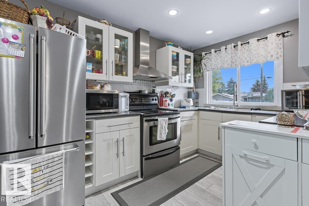 9211 69 Street NW, Ottewell, Edmonton 