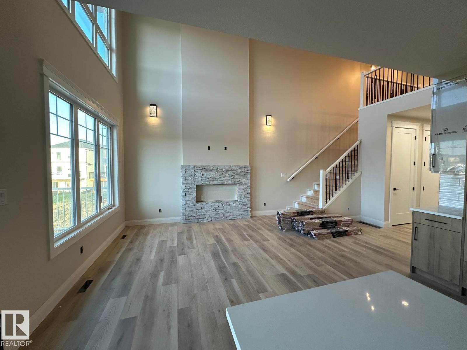 Picture for 19034 20a Ave NW