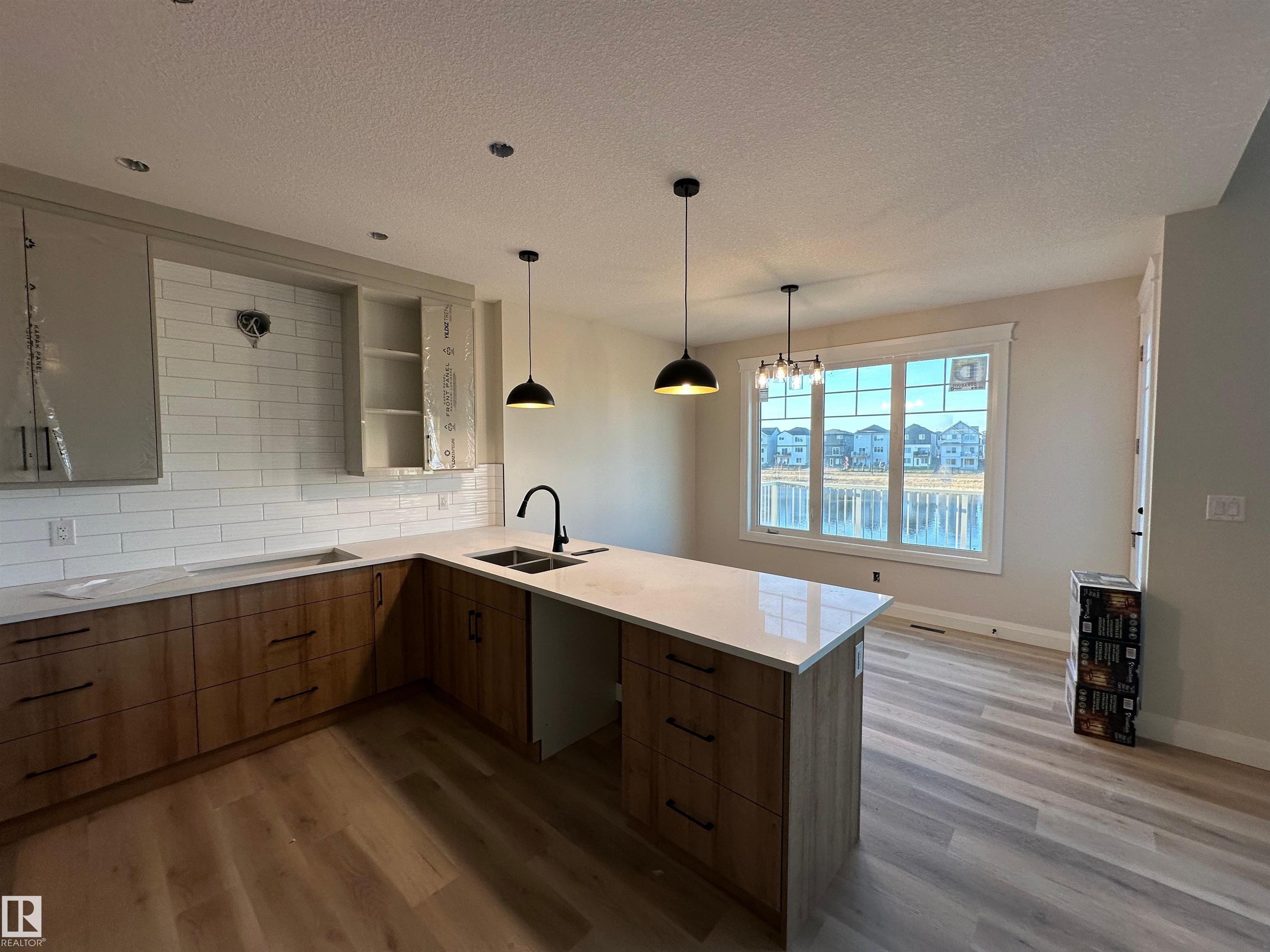 Picture for 19034 20a Ave NW