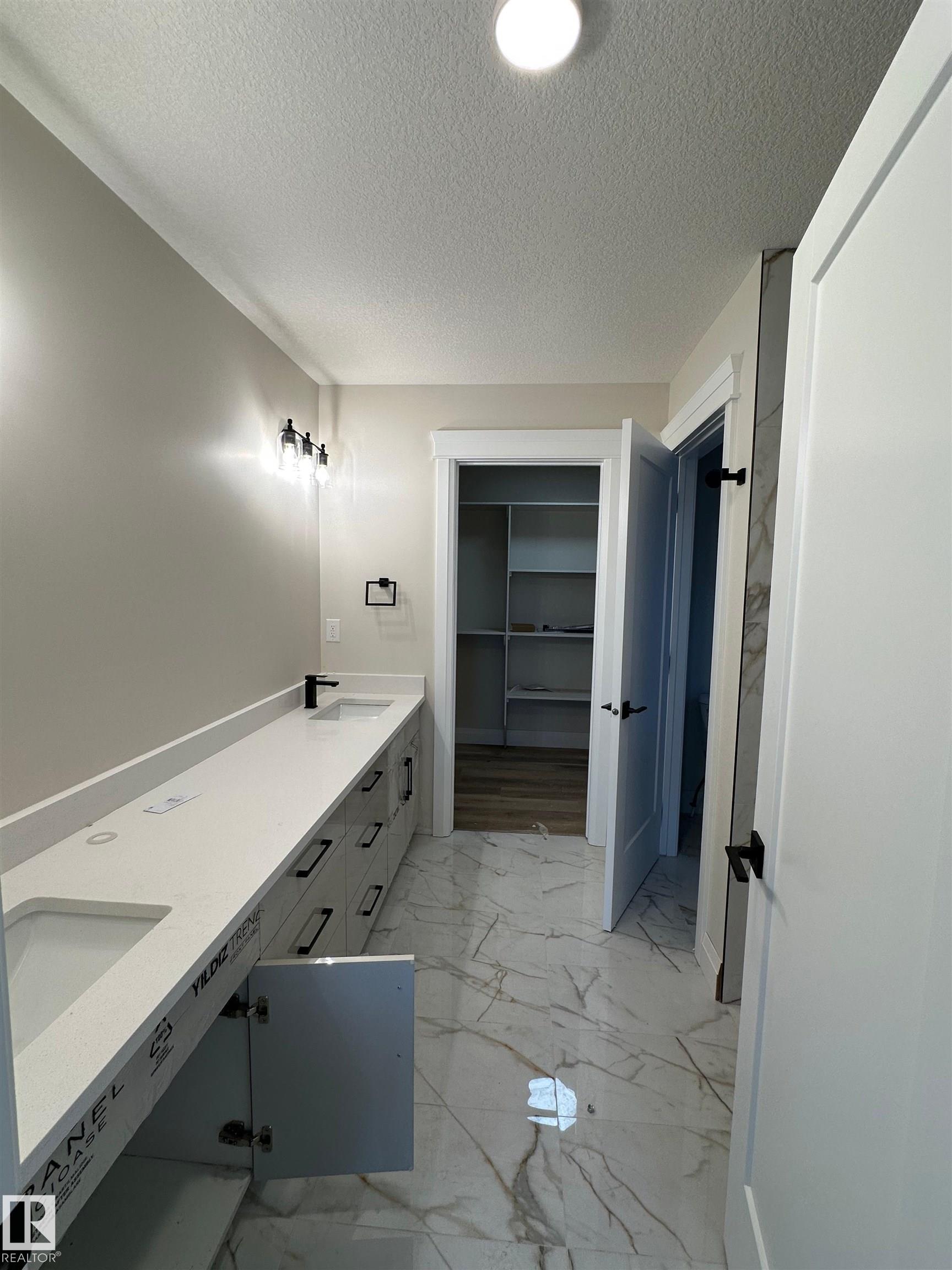 Picture for 19034 20a Ave NW