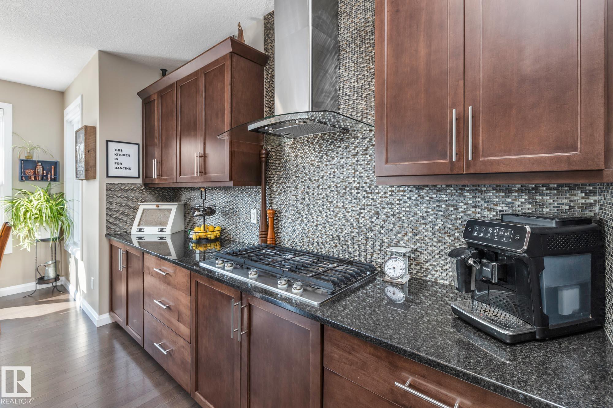 Photo 7 at 100 Sheppard Way, Southfork, Leduc