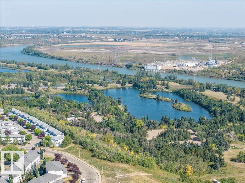 http://cdnparap120.paragonrels.com/ParagonImages/Property/p12/RAE/225370208/33/0/0/a61ce13be196f8b29a0c4754de3c3493/1/3d940b24428397a281206236b4a10e07/225370208-9b8532e1-2552-4369-9068-b58e0d7d65f1.JPG