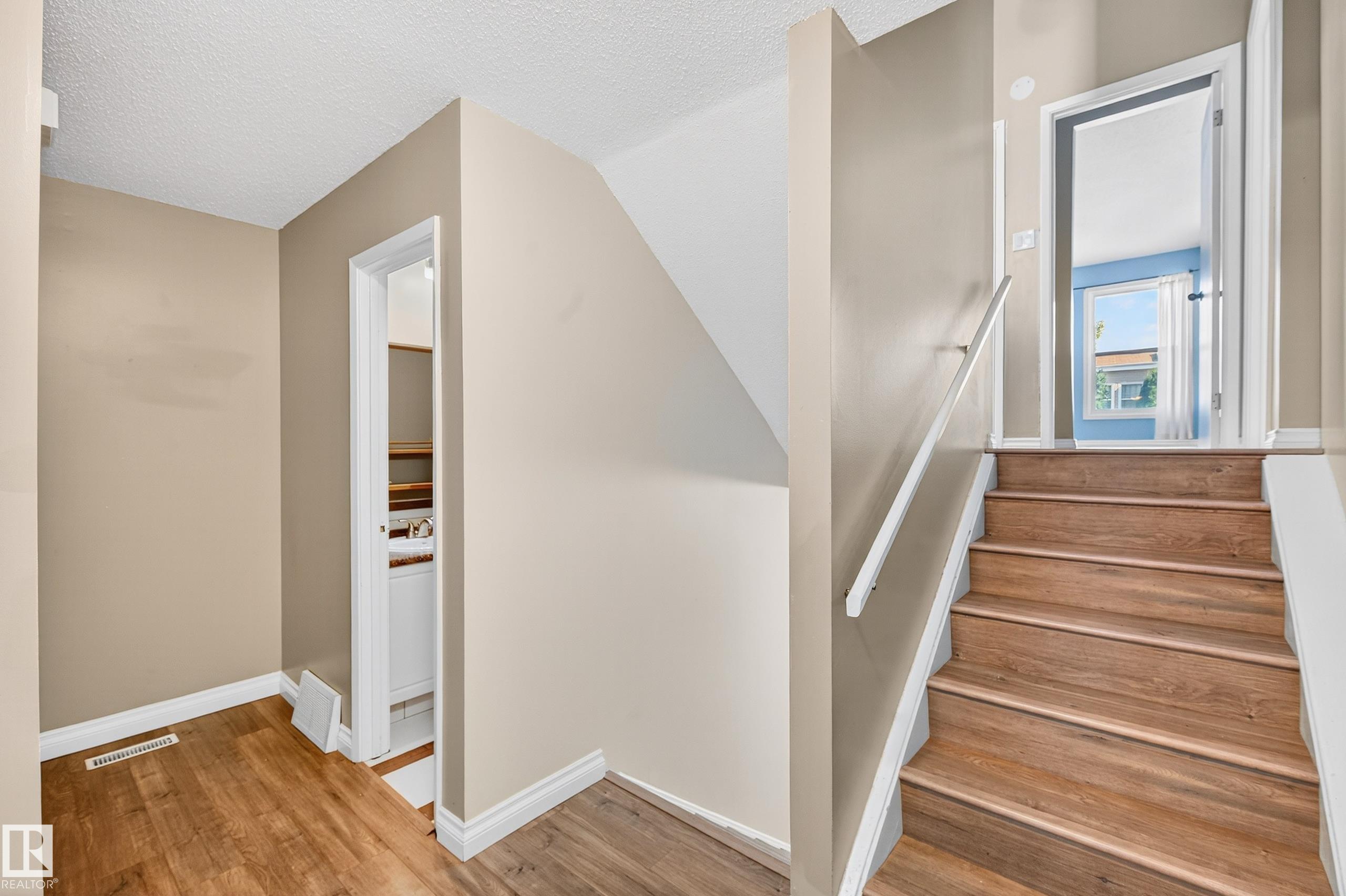 Photo 13 at 52 Grandview Ridge, Grandin, St. Albert