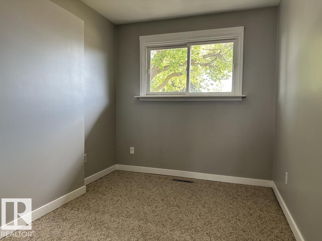Photo 17 at 9512/9514 128 Avenue NW, Killarney, Edmonton