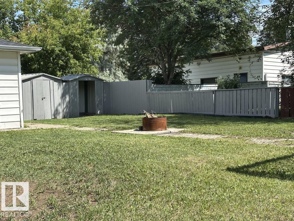 Photo 37 at 9512/9514 128 Avenue NW, Killarney, Edmonton