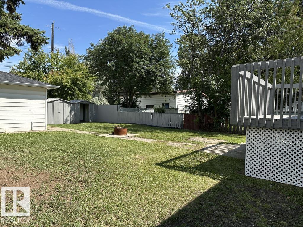 Photo 38 at 9512/9514 128 Avenue NW, Killarney, Edmonton