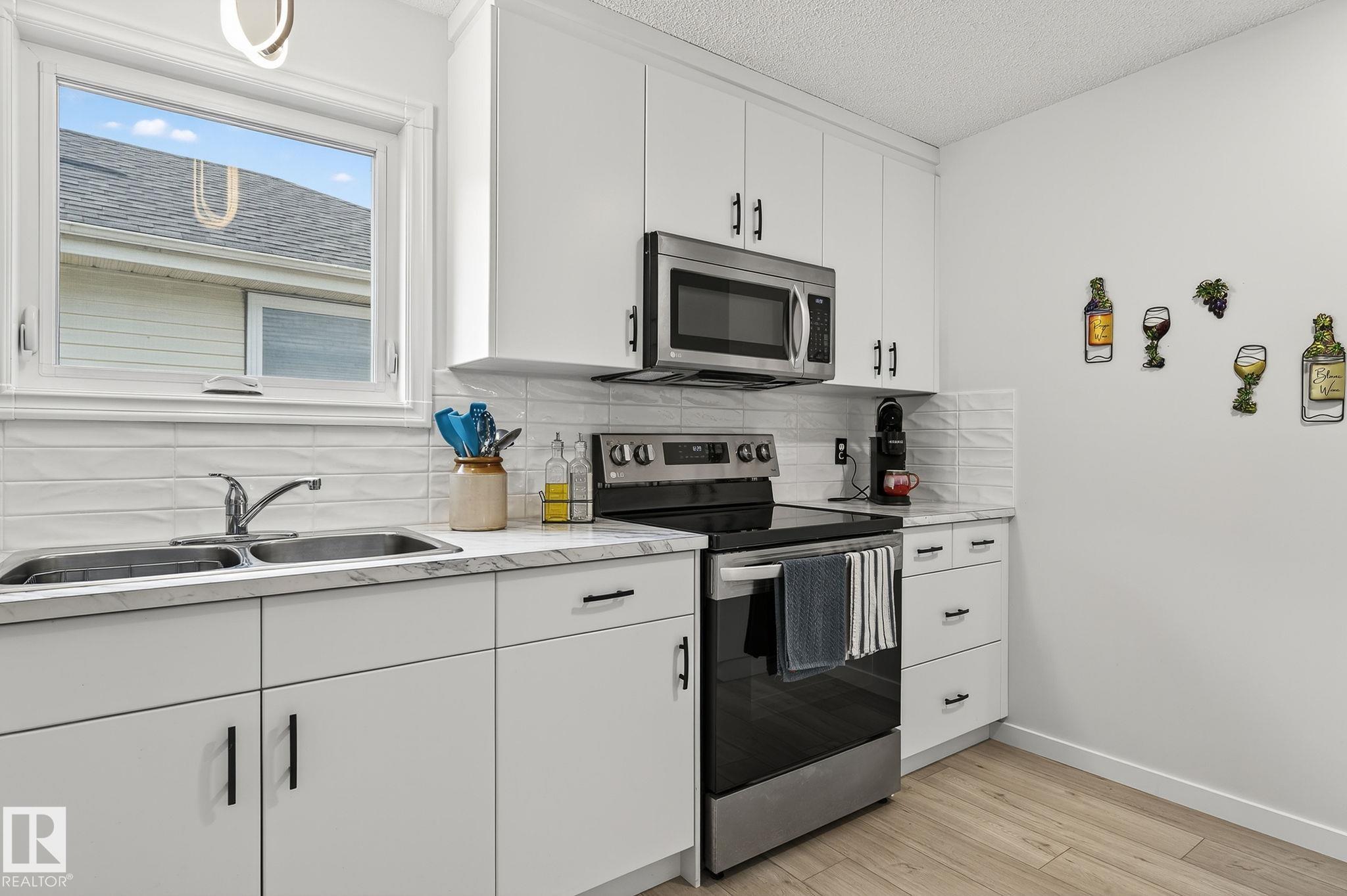 Photo 16 at 12 St. Andrews Avenue, St. Andrews, Stony Plain