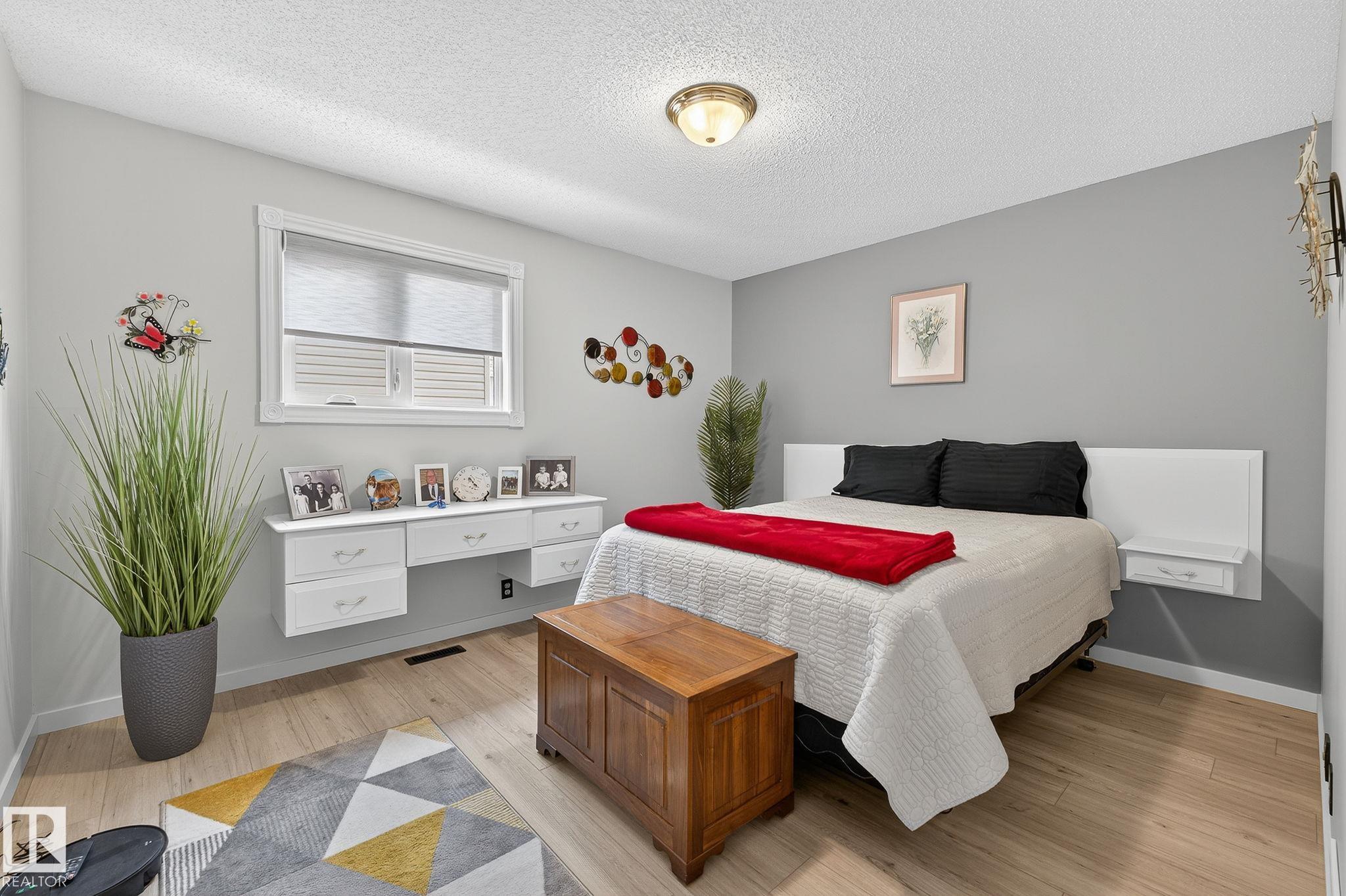 Photo 19 at 12 St. Andrews Avenue, St. Andrews, Stony Plain