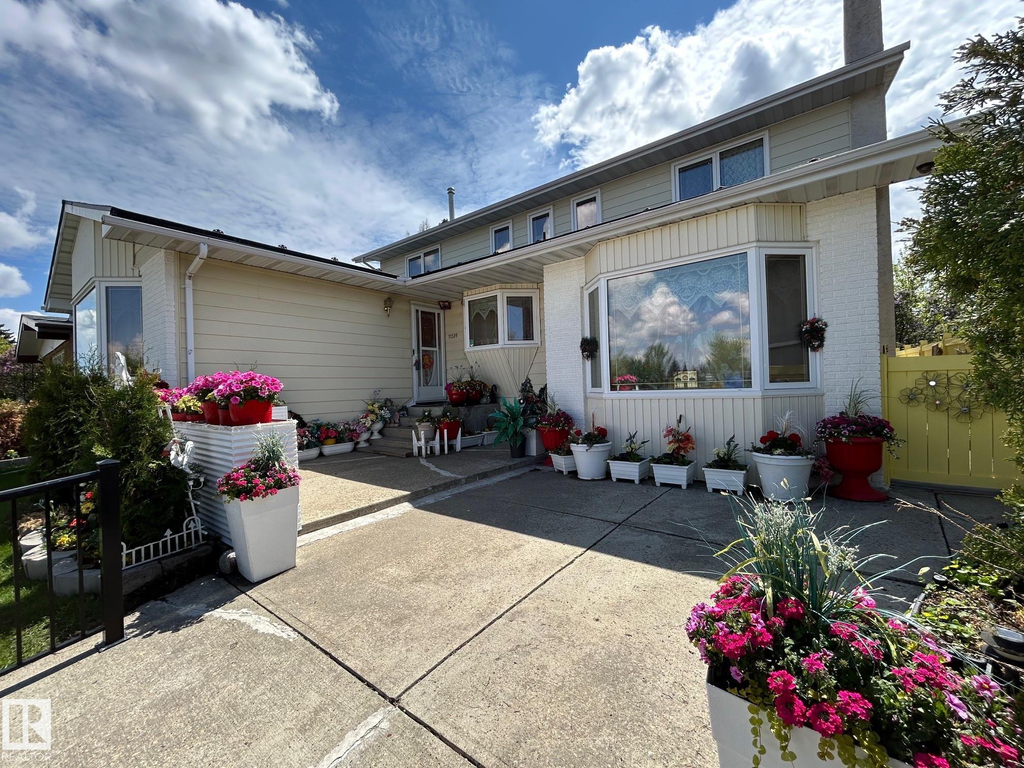 11539 40 Avenue NW, Greenfield, Edmonton 