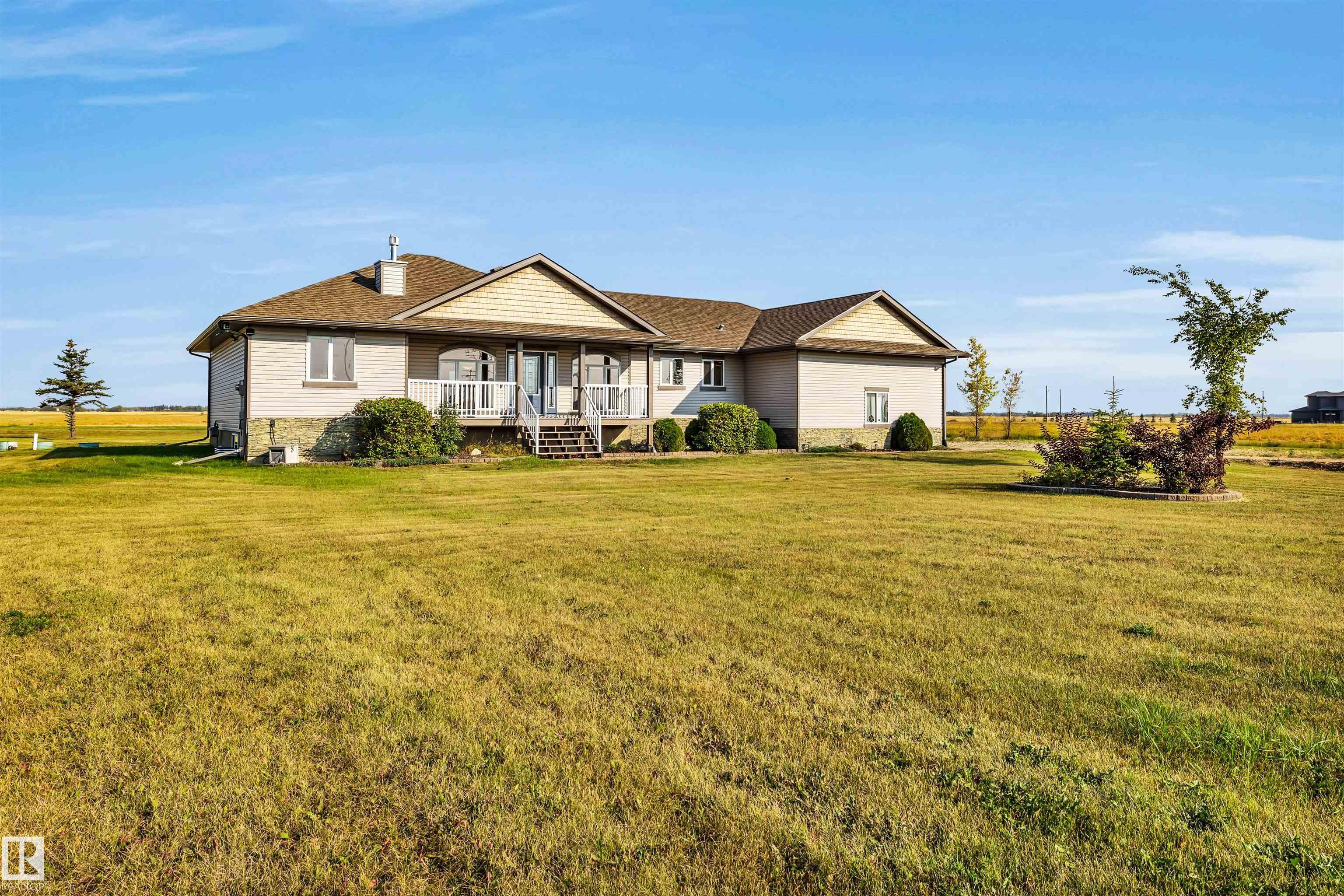 Photo 5 at 54403 Range Road 263, None, Rural Sturgeon County